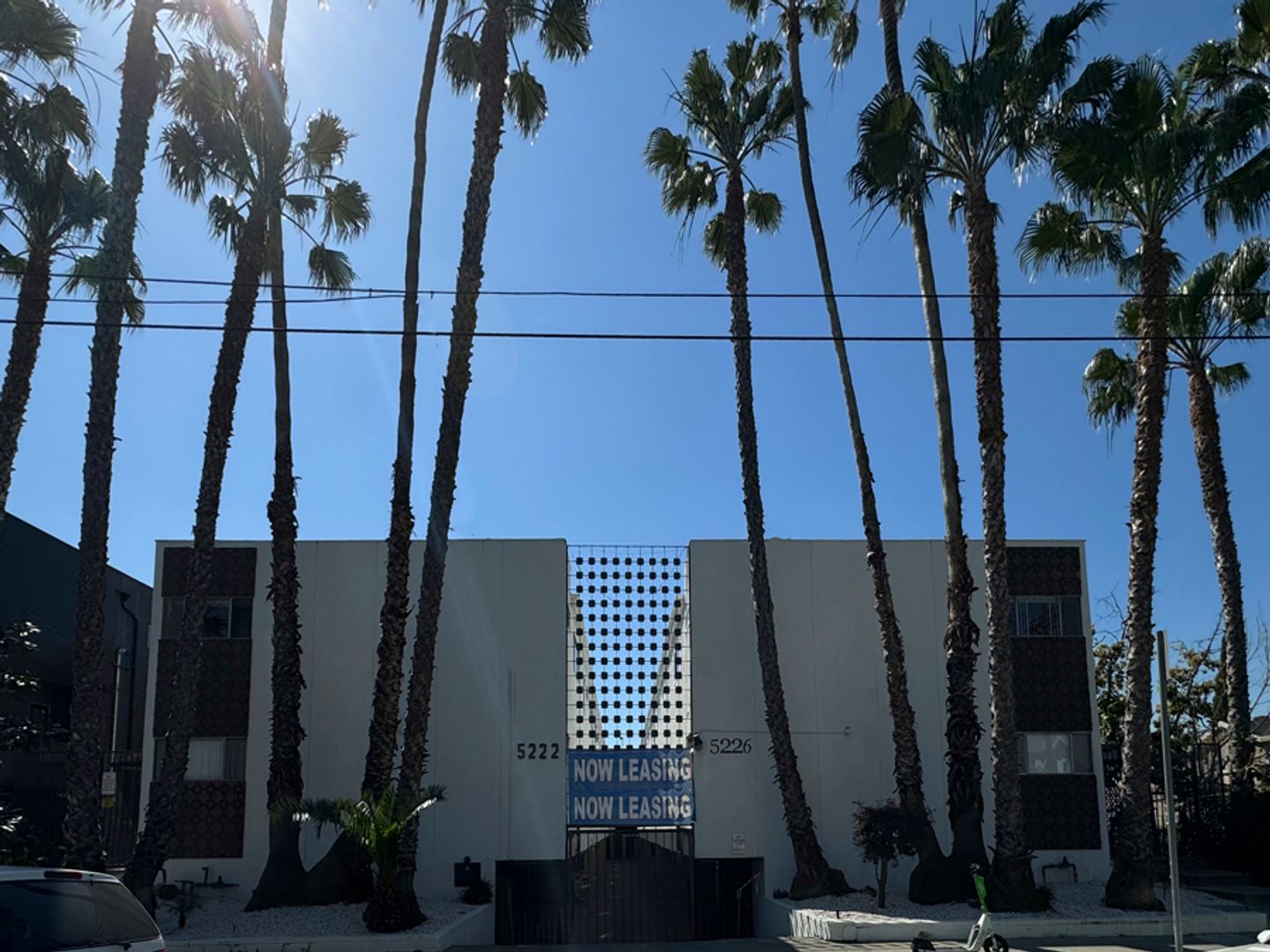 Los Angeles Condo: 5222 Lexington Ave.