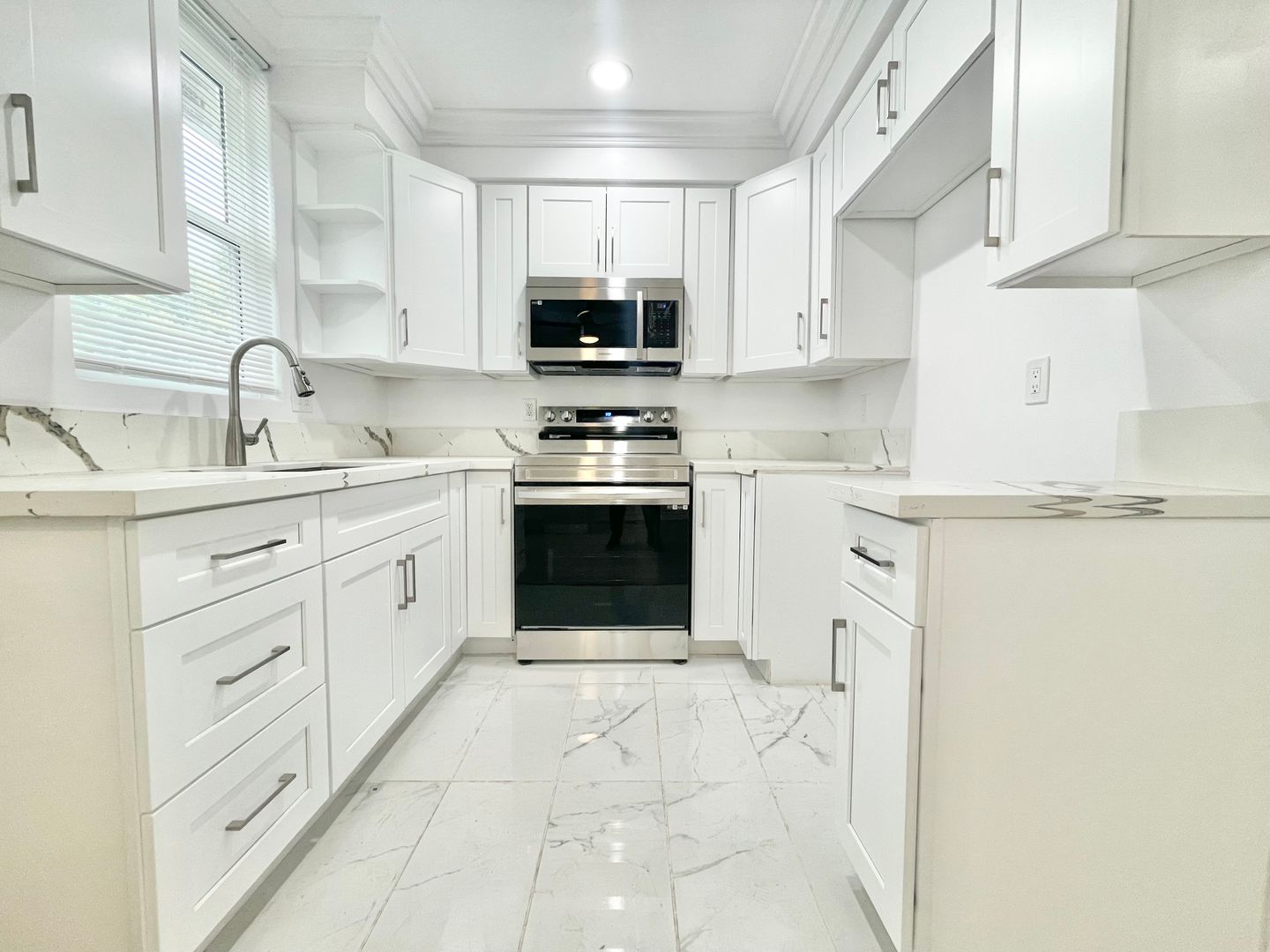 Van Nuys Condo: 6060 Fulton Ave.