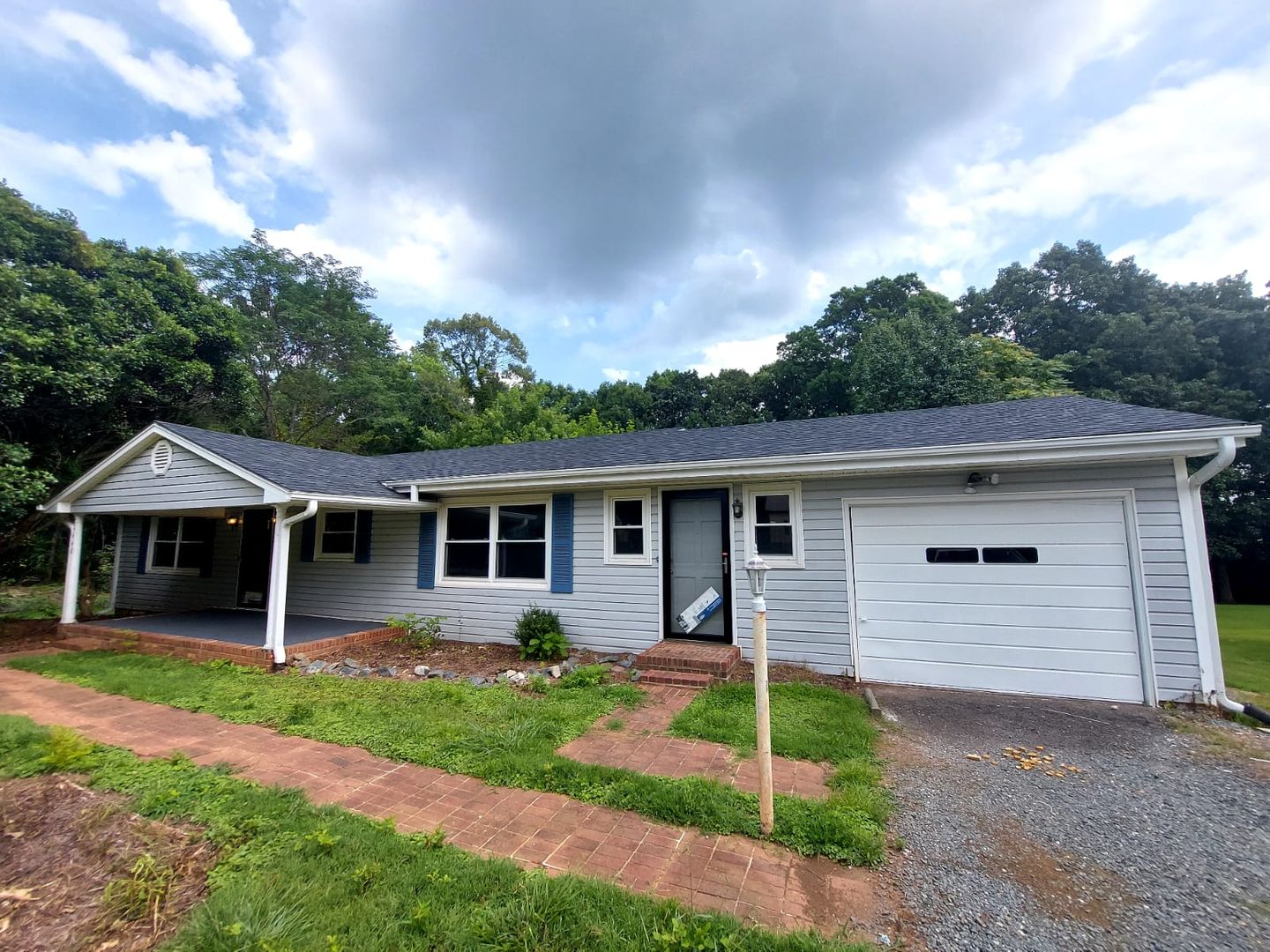 Winston-Salem House: 4448 Old Belews Creek Rd