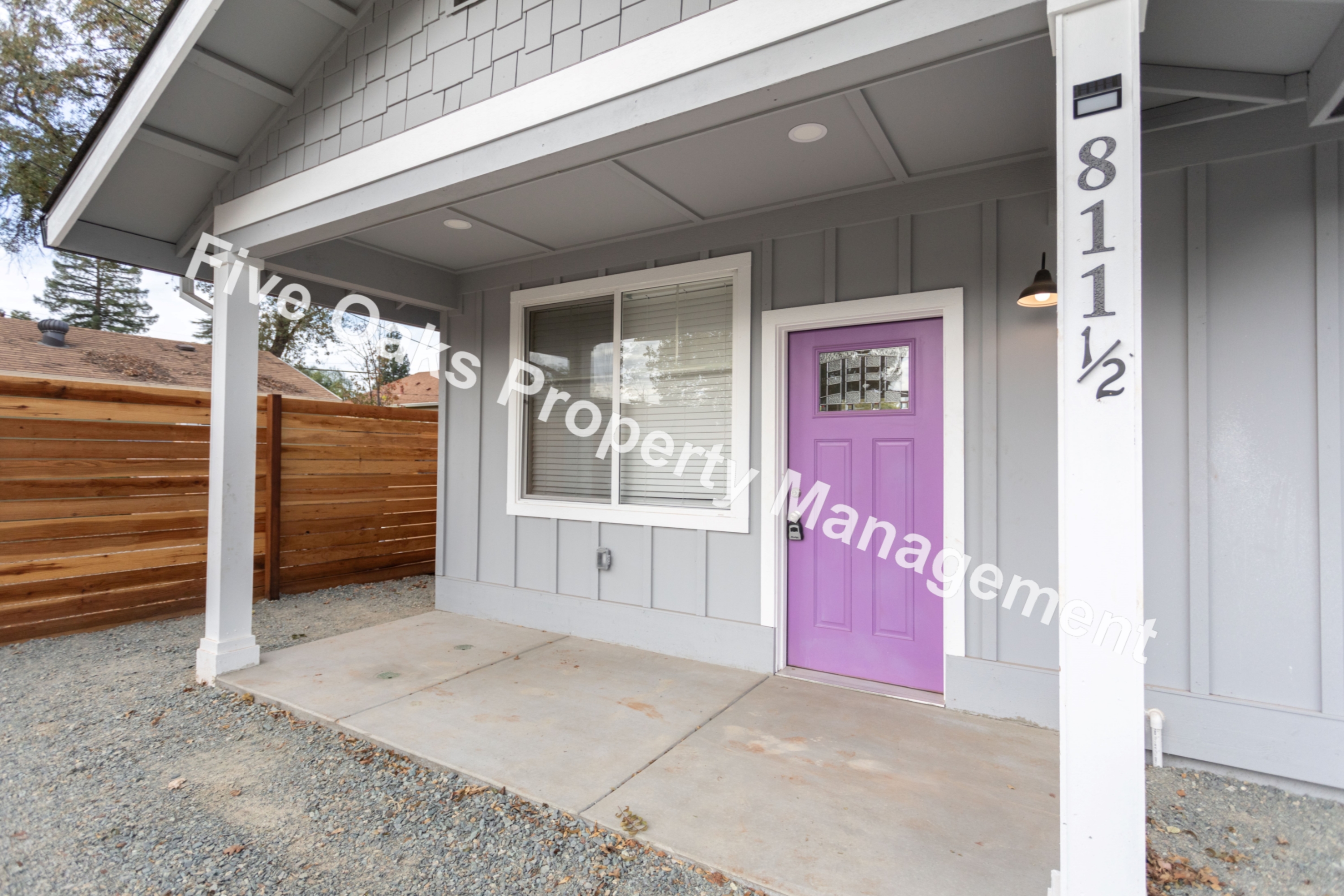 Folsom House: 811 1/2 Natoma St