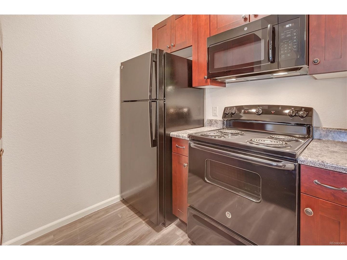 Lakewood Apartment: 1230 Pierce St