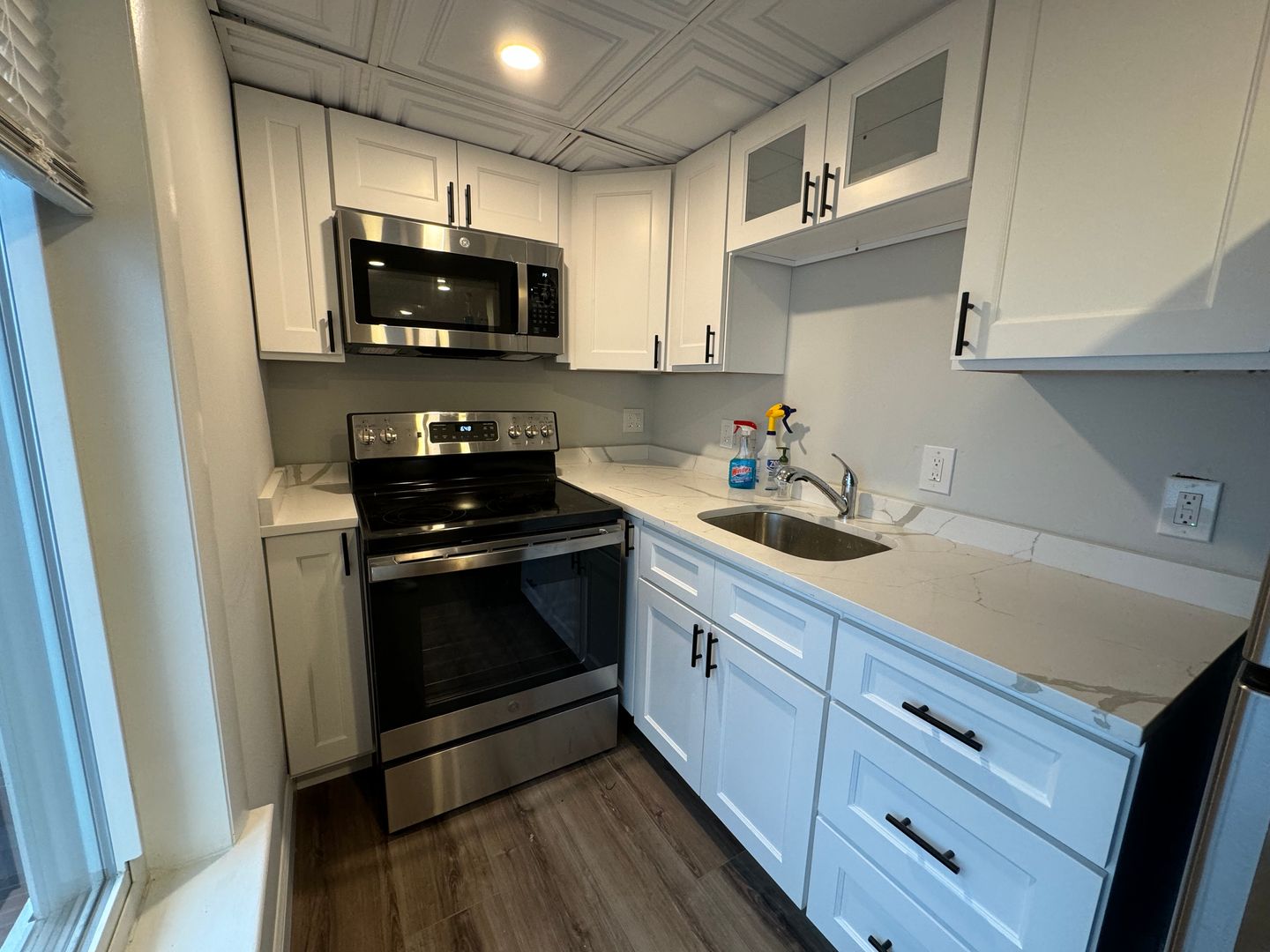 Somerville House: 102 Cross 1R