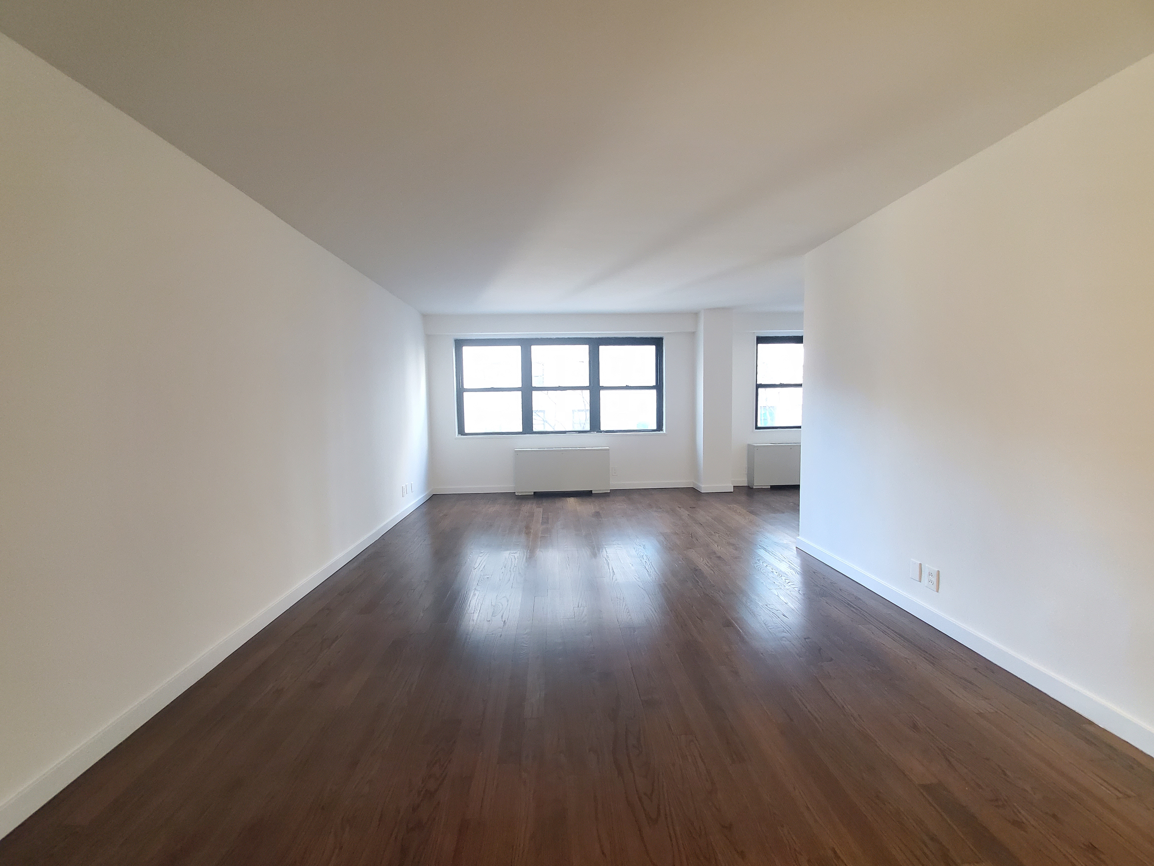 New York Condo: 401 East 88th st