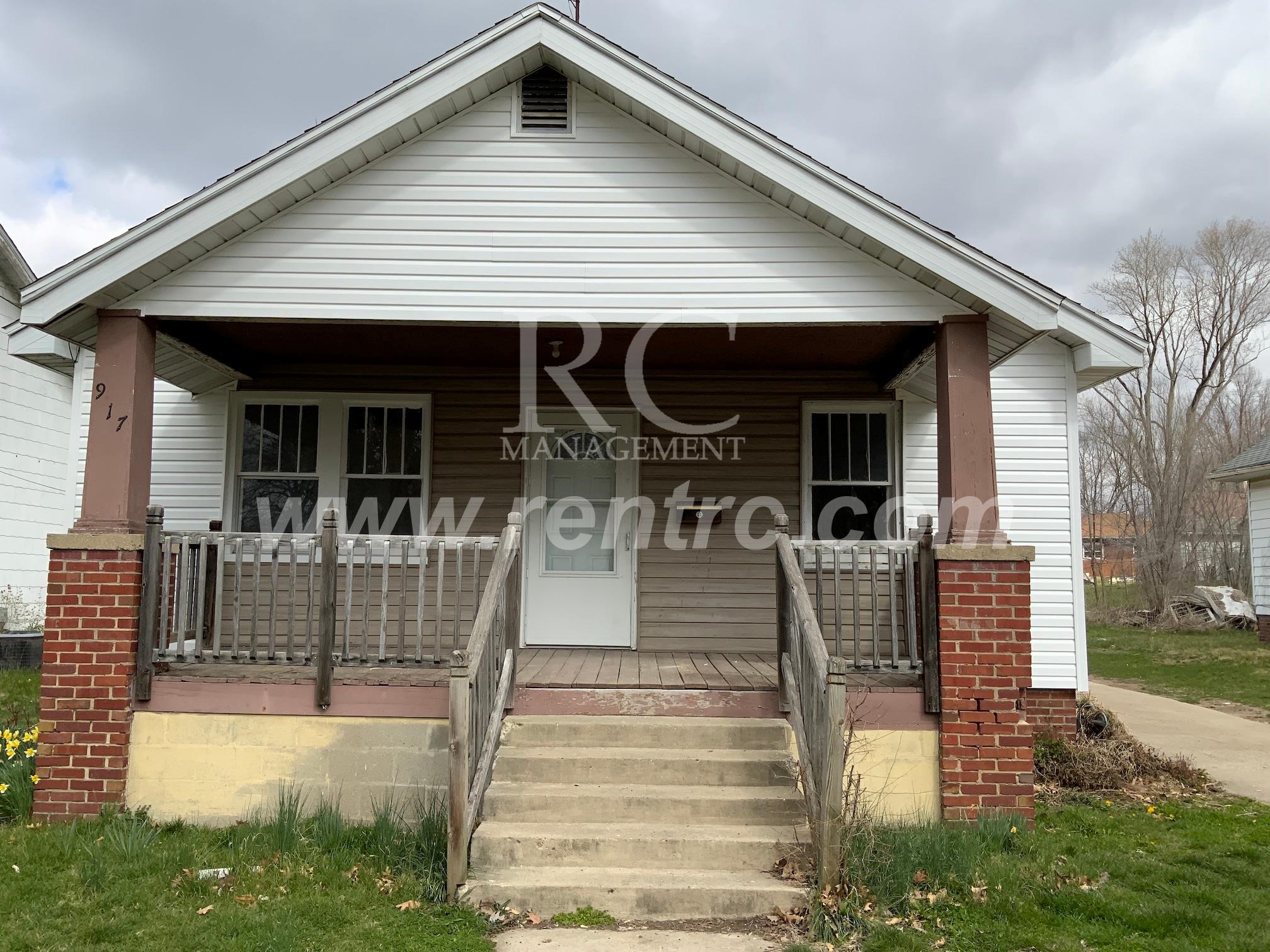 Danville House: 917 Seminary