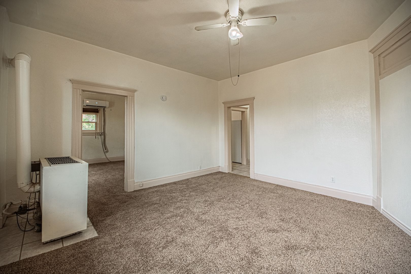 Pueblo Apartment: 207 Midway Ave