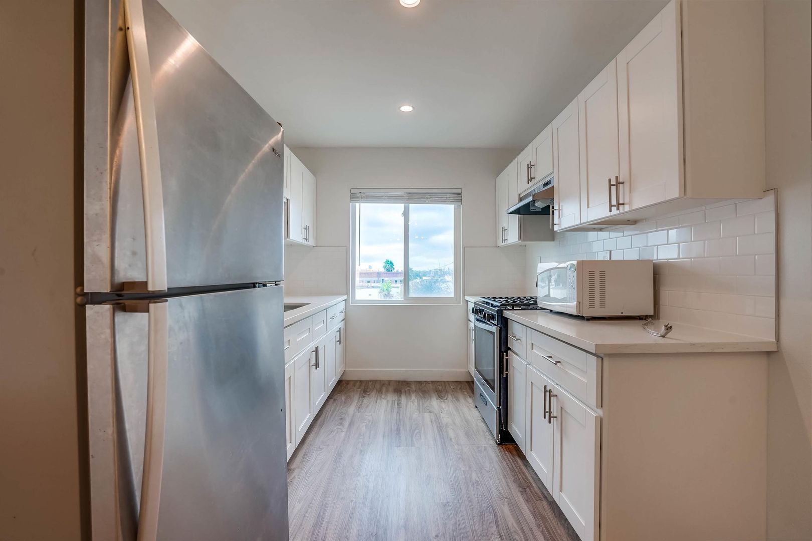 Los Angeles Condo: 4037 W 28th St