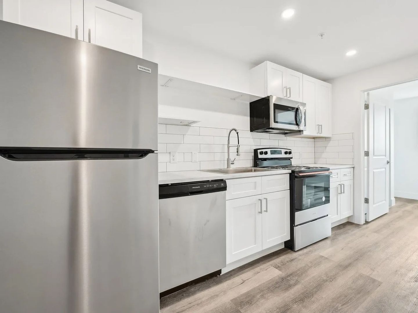 Aurora Apartment: 11800 E Colfax Ave