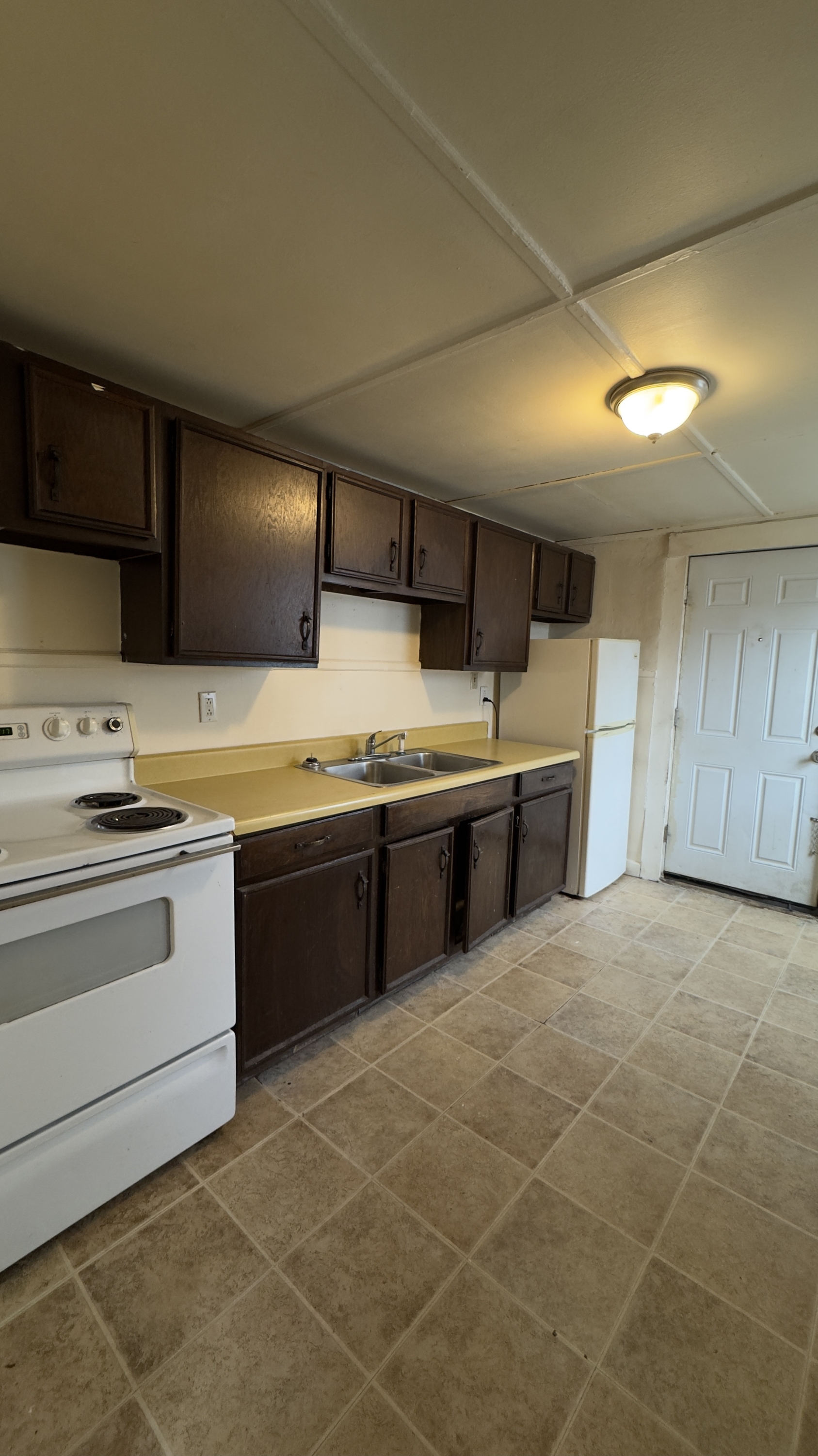Waterville Apartment: 88 Elm St