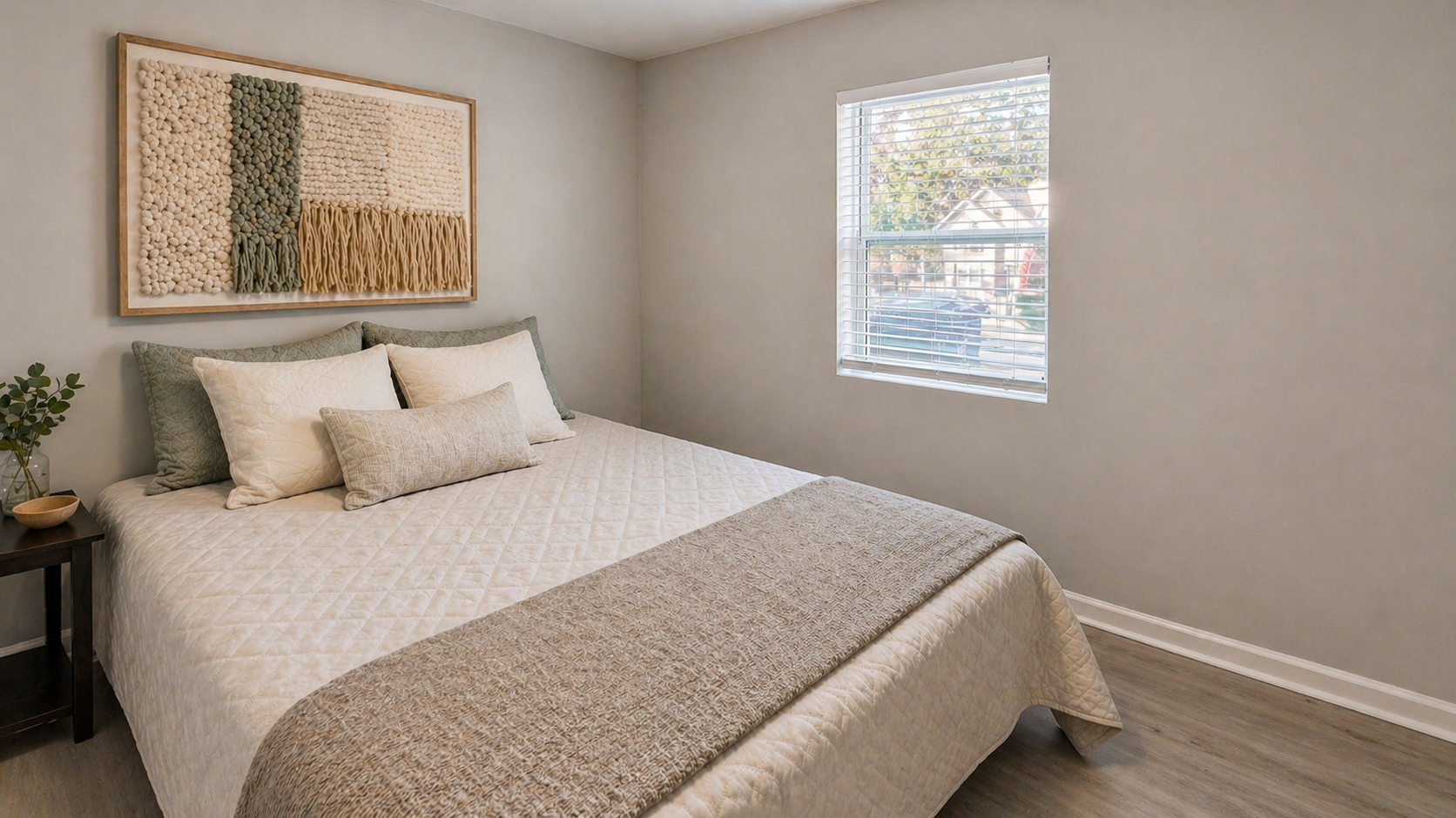 Fairburn House: 410 Lake Dylan Ct