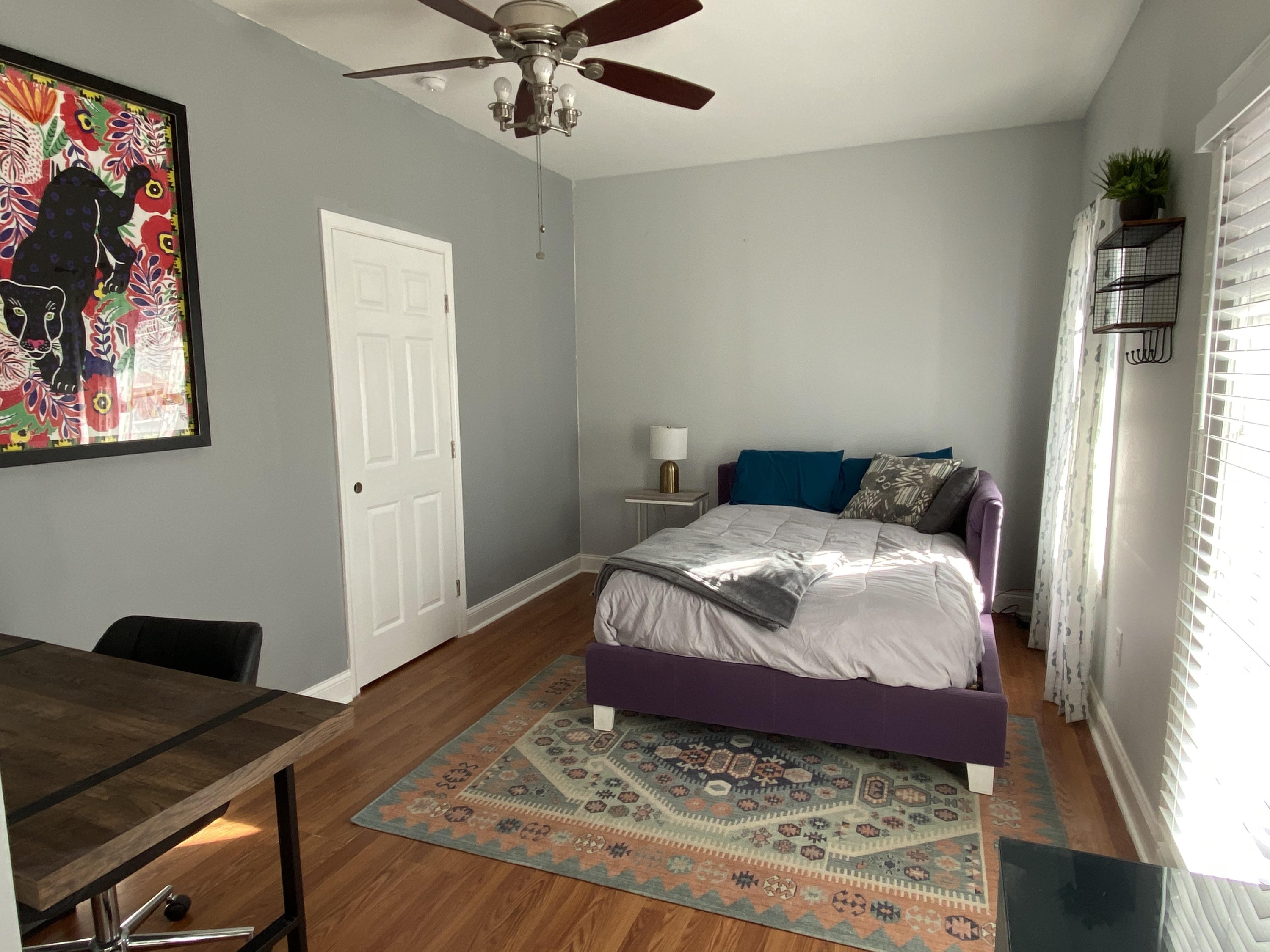 Atlanta House: 130 Vanira Ave SE