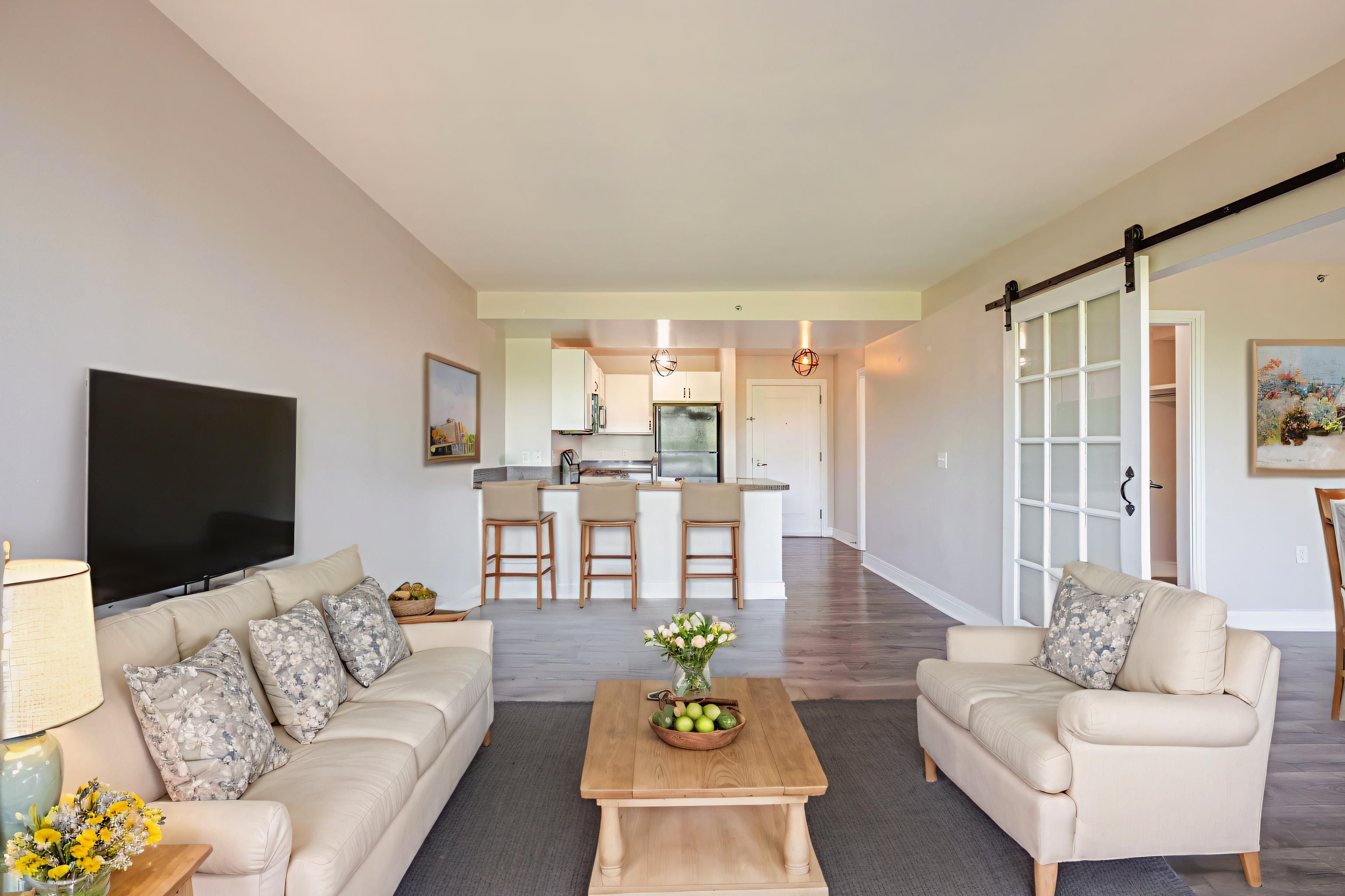 Washington Condo: 800 4th St SW S504