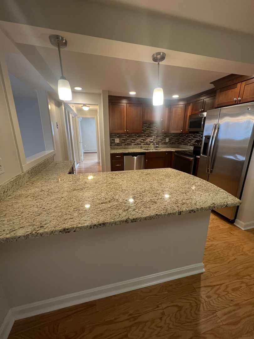 Amesbury Condo: 21 Clarks Road