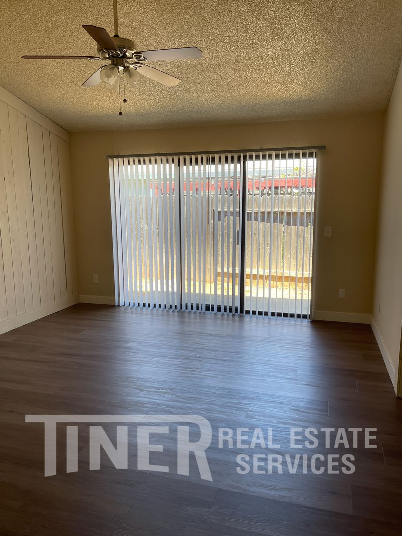 Citrus Heights House: 7827 Zenith Dr.