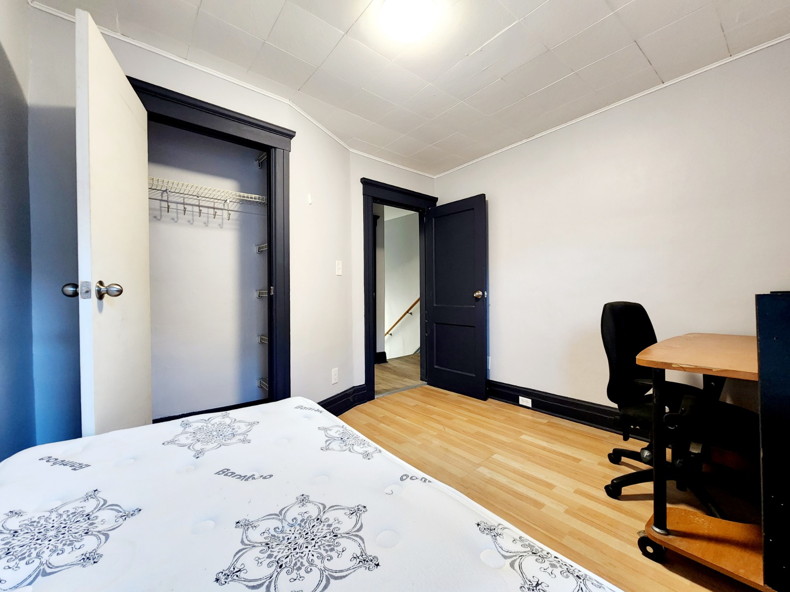 Windsor Condo: 329 Randolph Ave