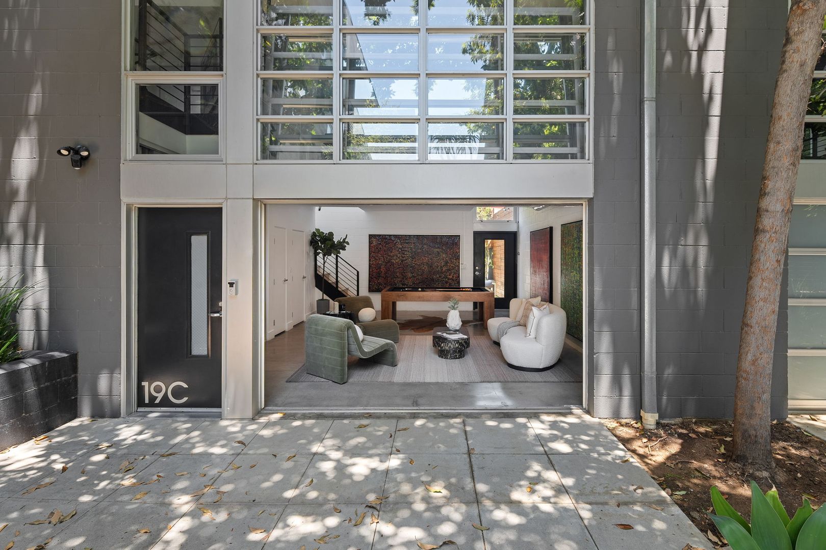 West Hollywood House: 1037 N Laurel Ave