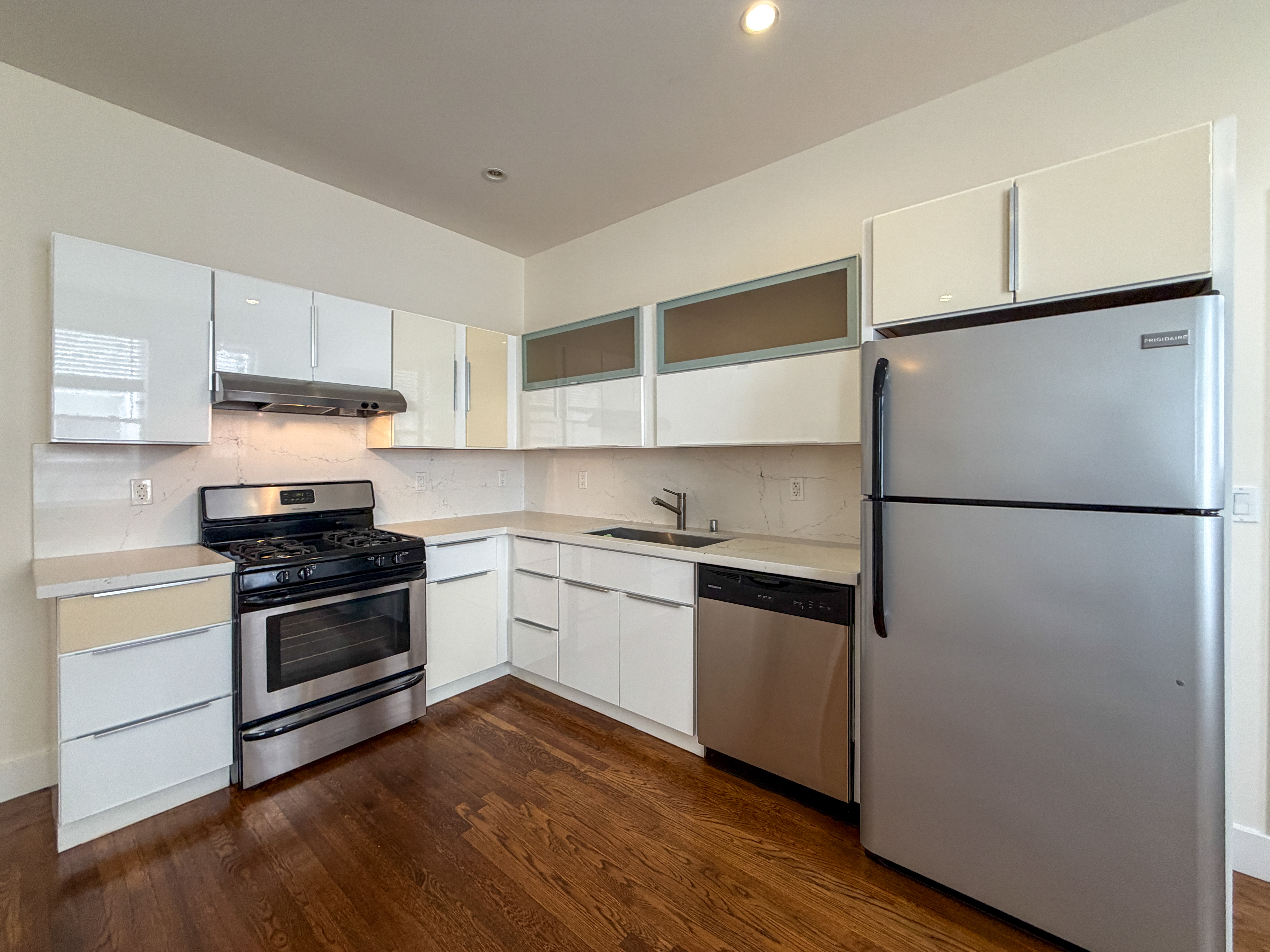 San Francisco Condo: 3665A 20th St