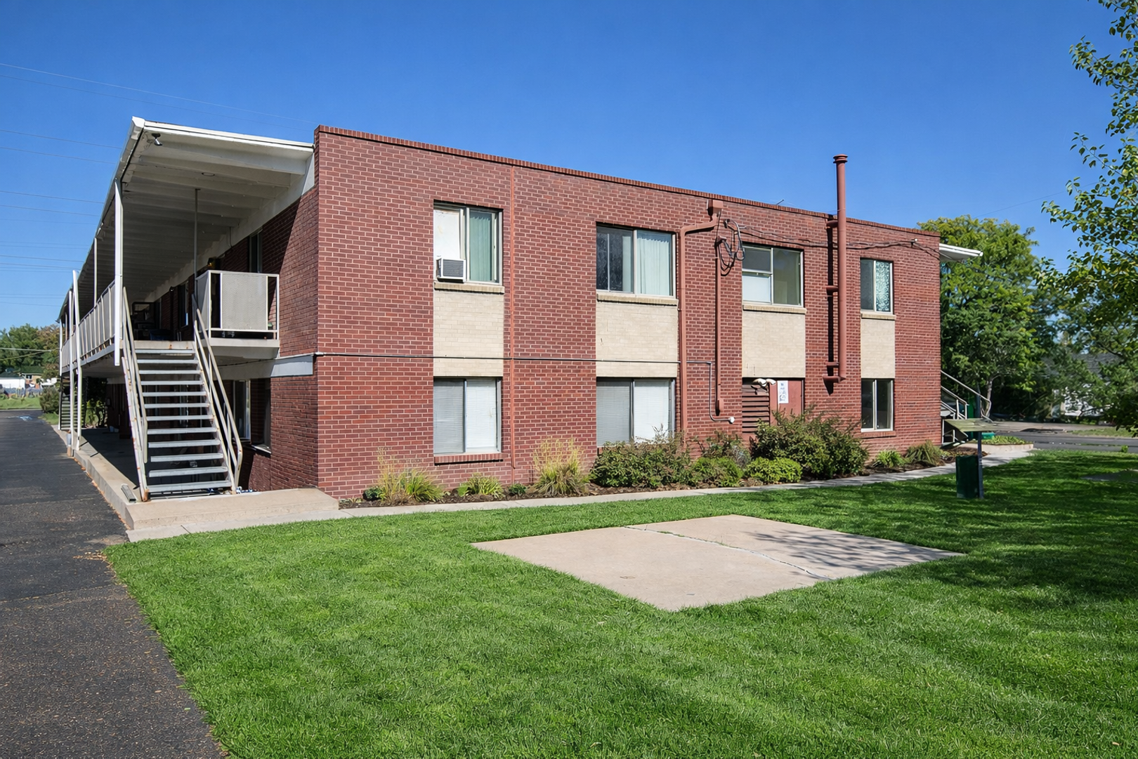 Lakewood Apartment: 7310 W 10th Ave