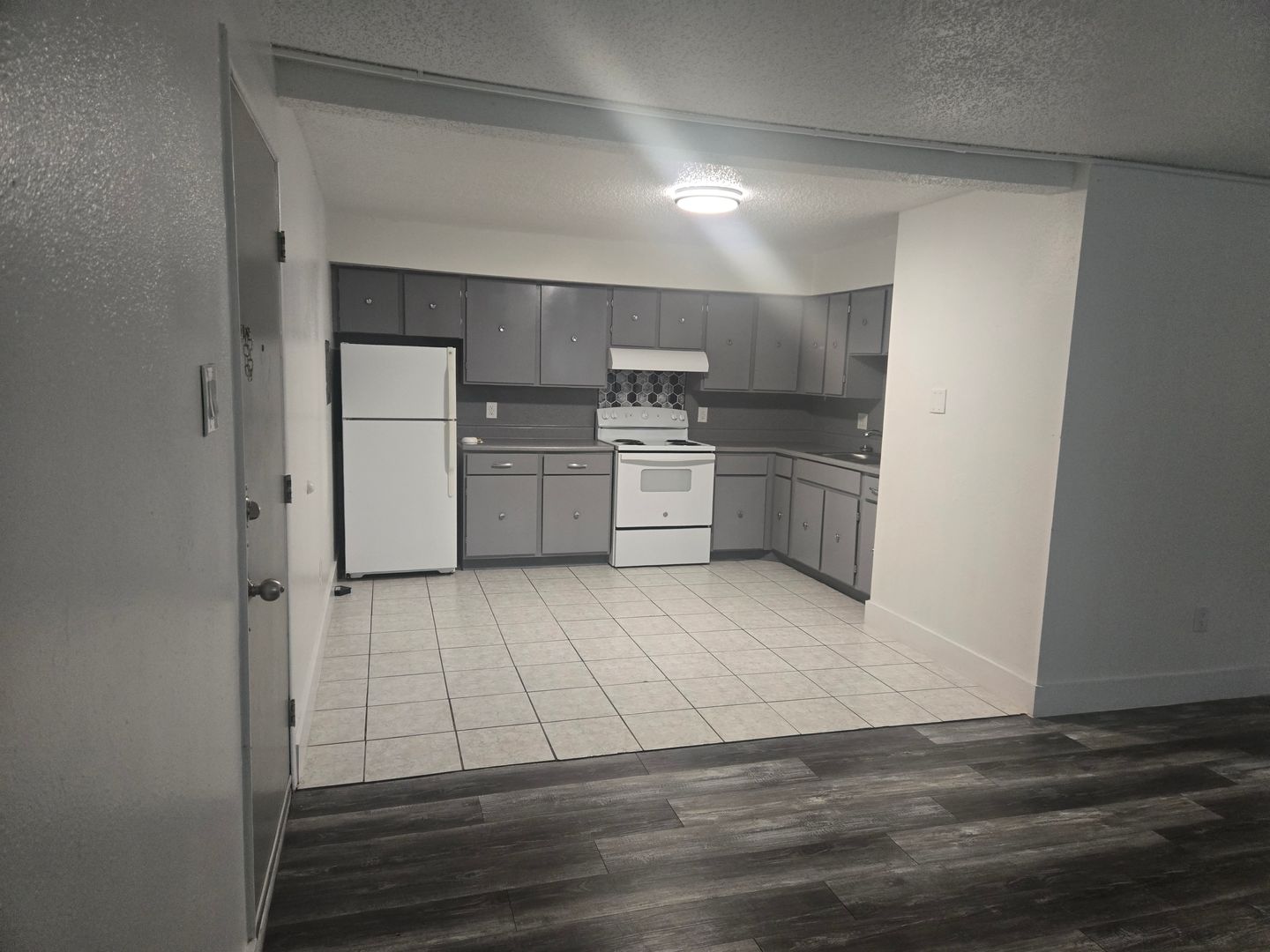 Pueblo Condo: 2018 Vinewood Lane