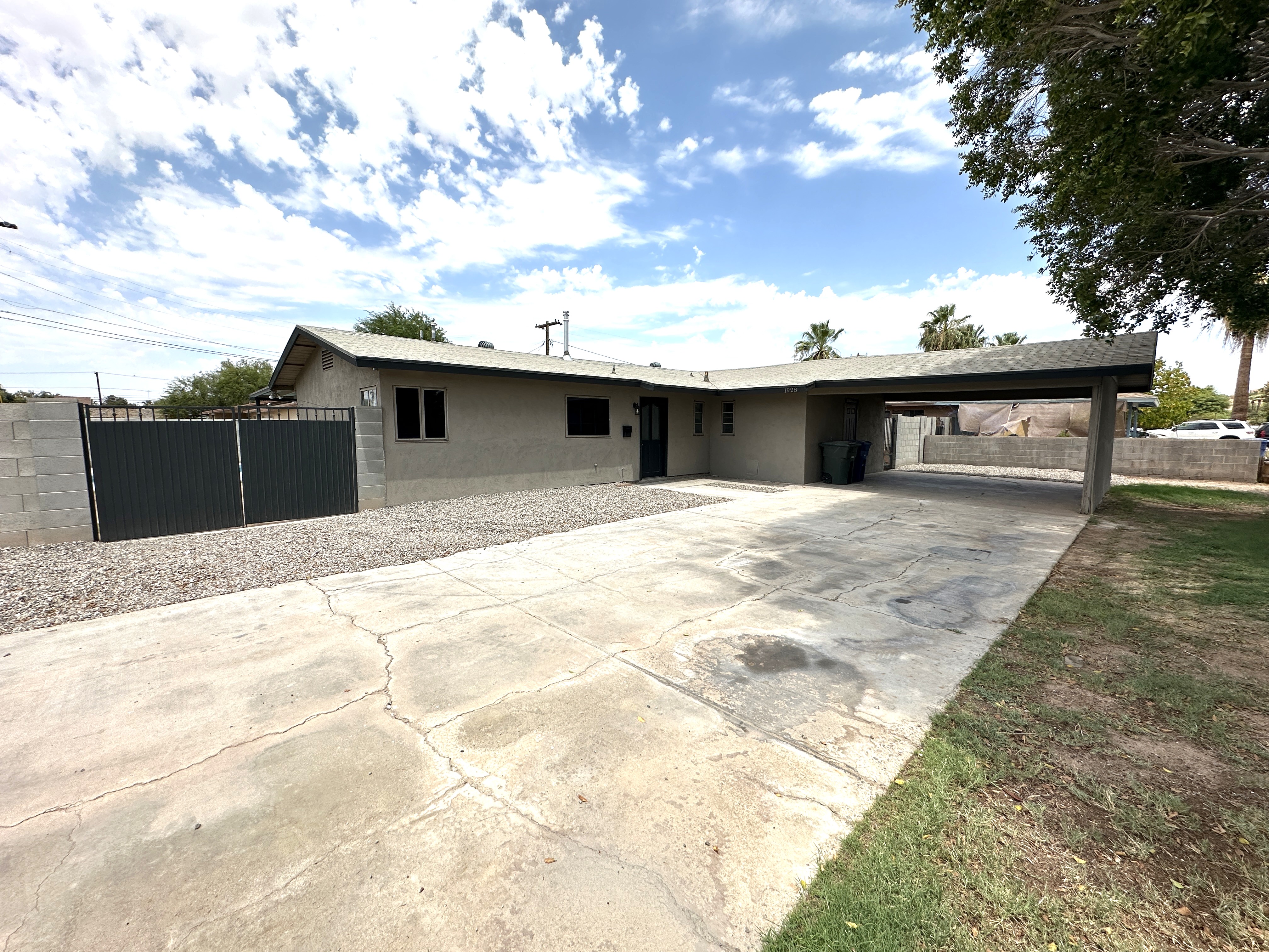 Yuma House: 1928 W 17th St