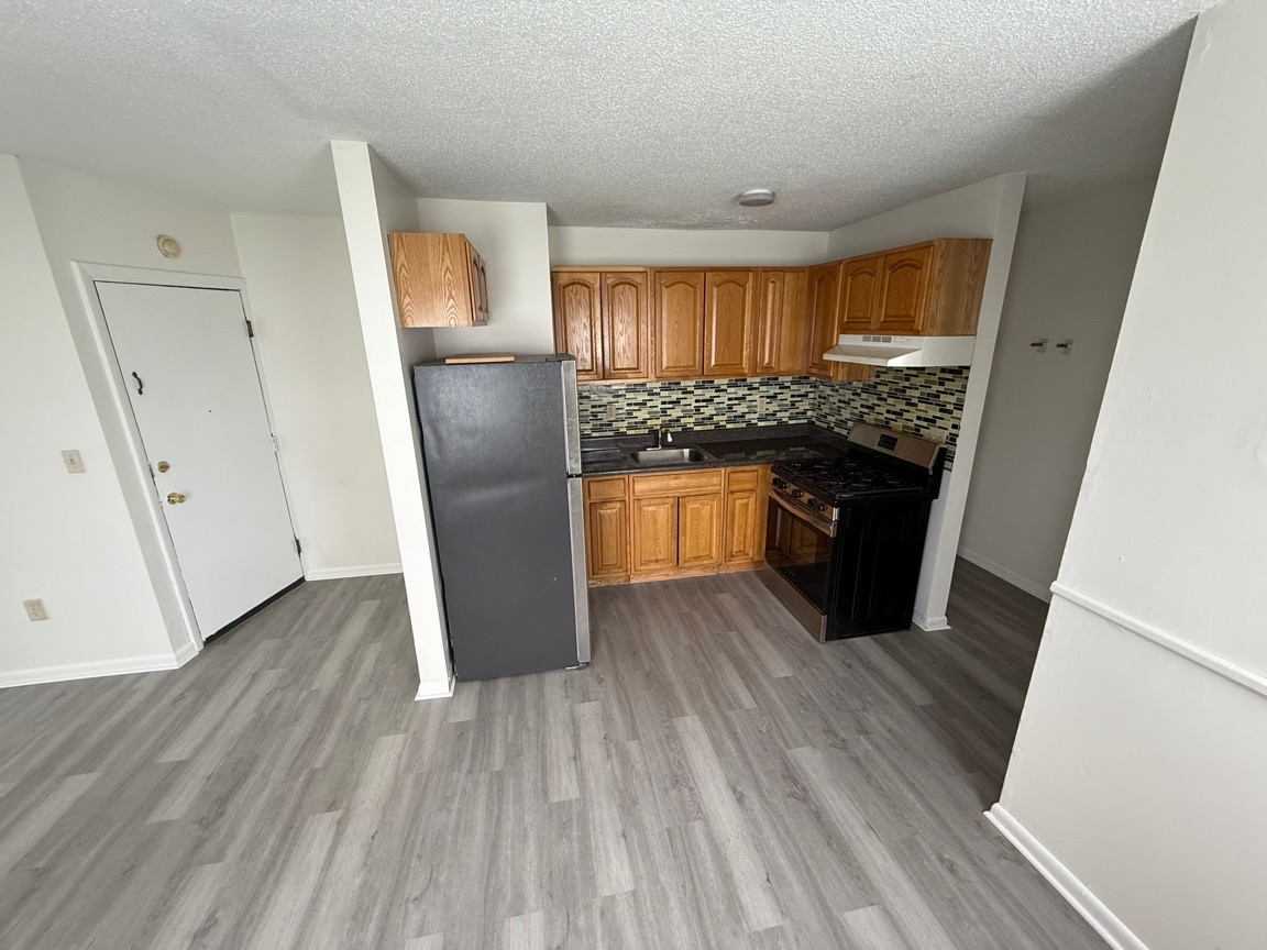 New Britain Condo: 79 Orange St