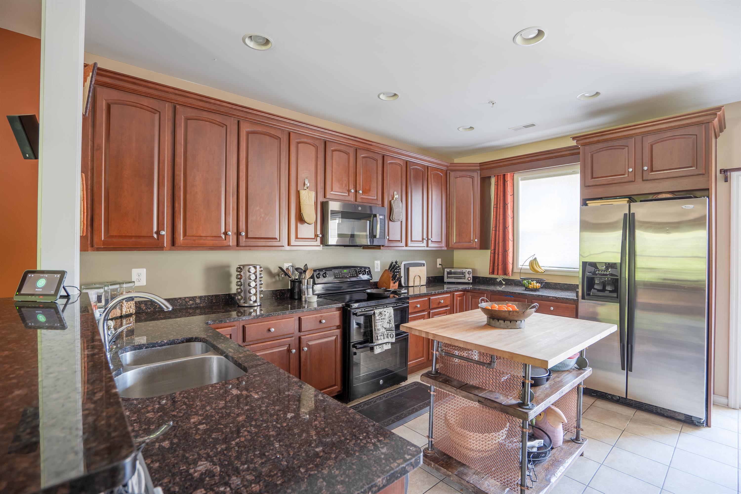 Baltimore House: 219 S Fremont Ave