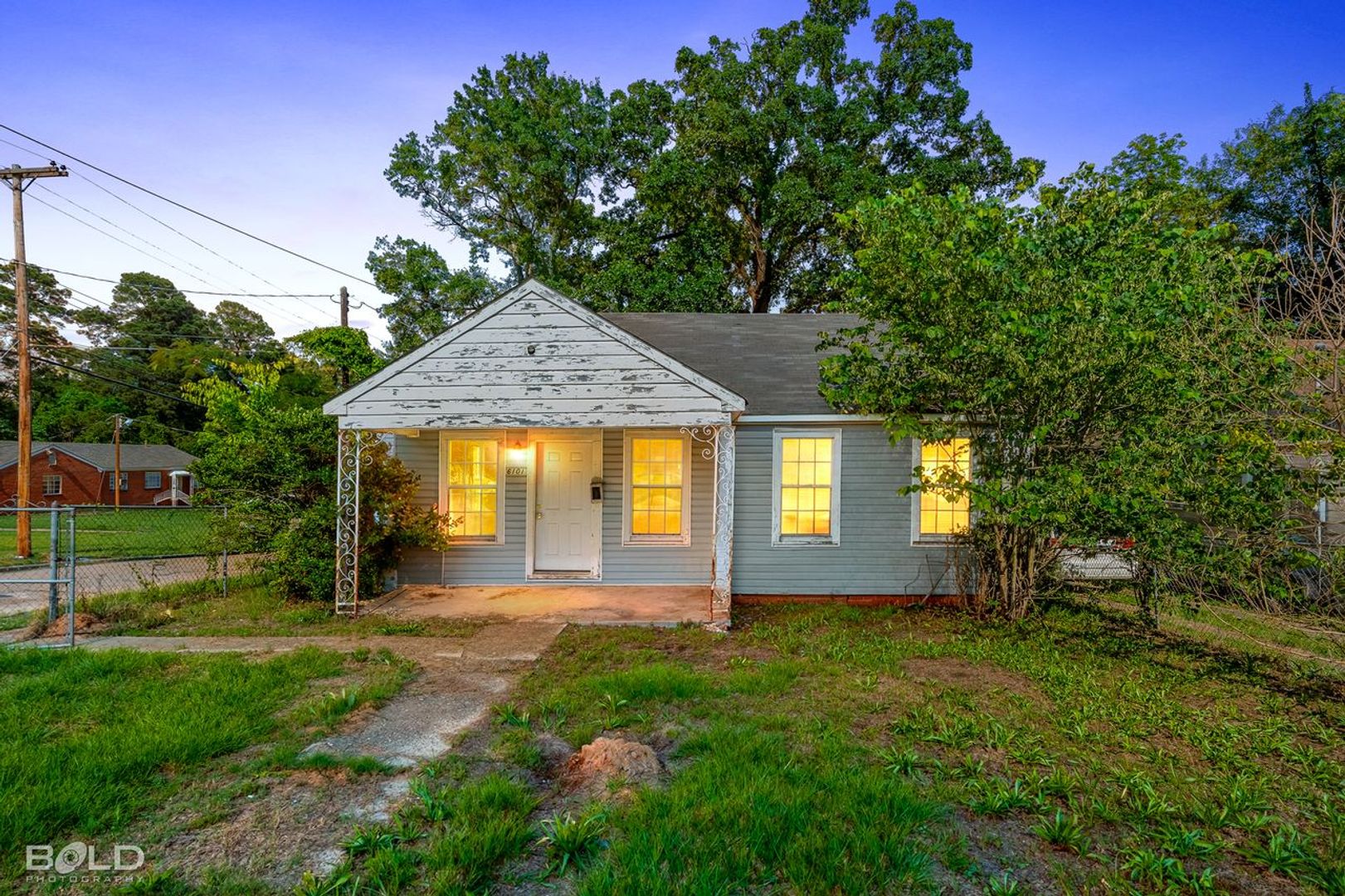 Shreveport House: 6101 Fairfield