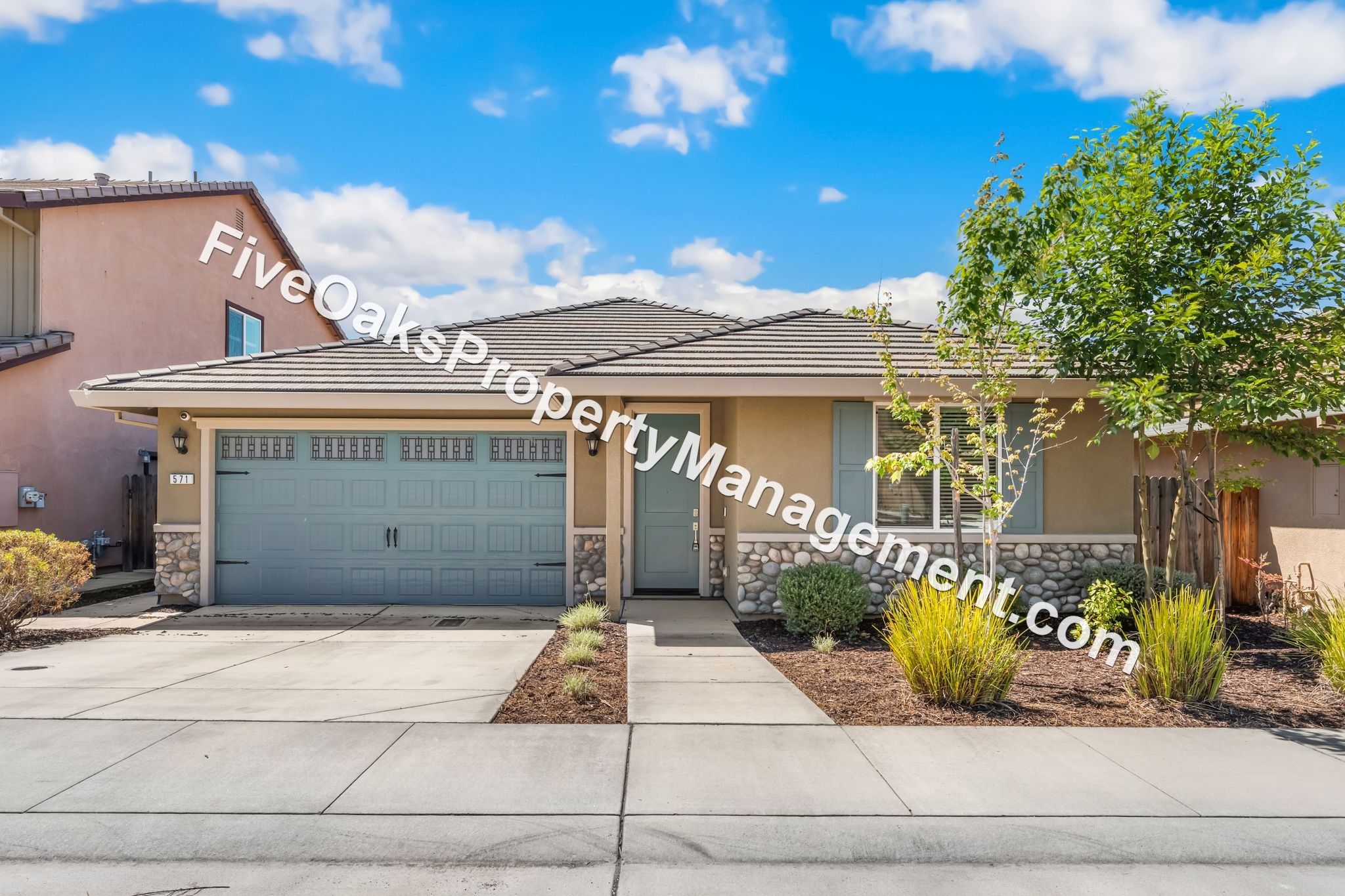 Folsom House: 571 Willow Ridge Ct