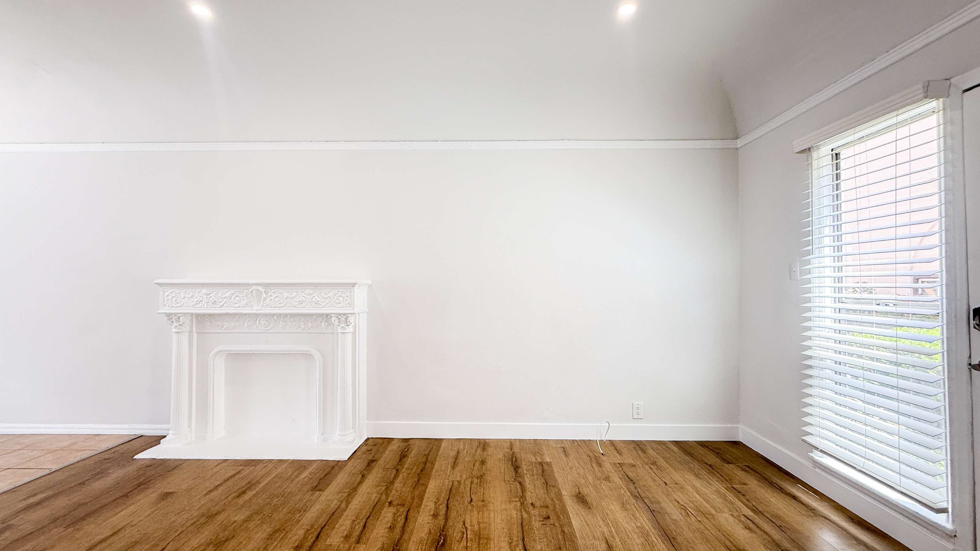 Los Angeles Condo: 209 N Berendo St
