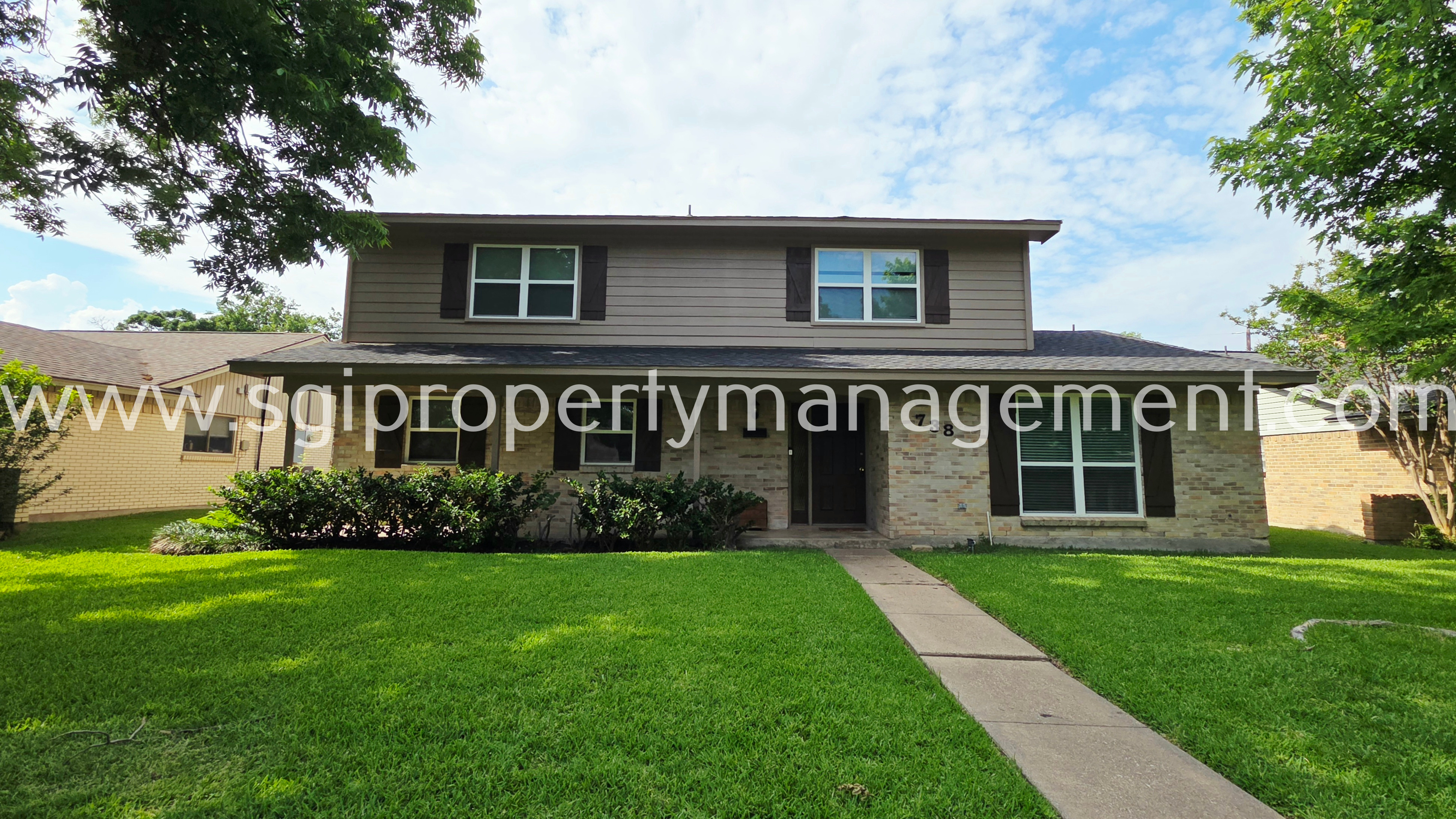 Richardson House: 738 Kingswood Ave