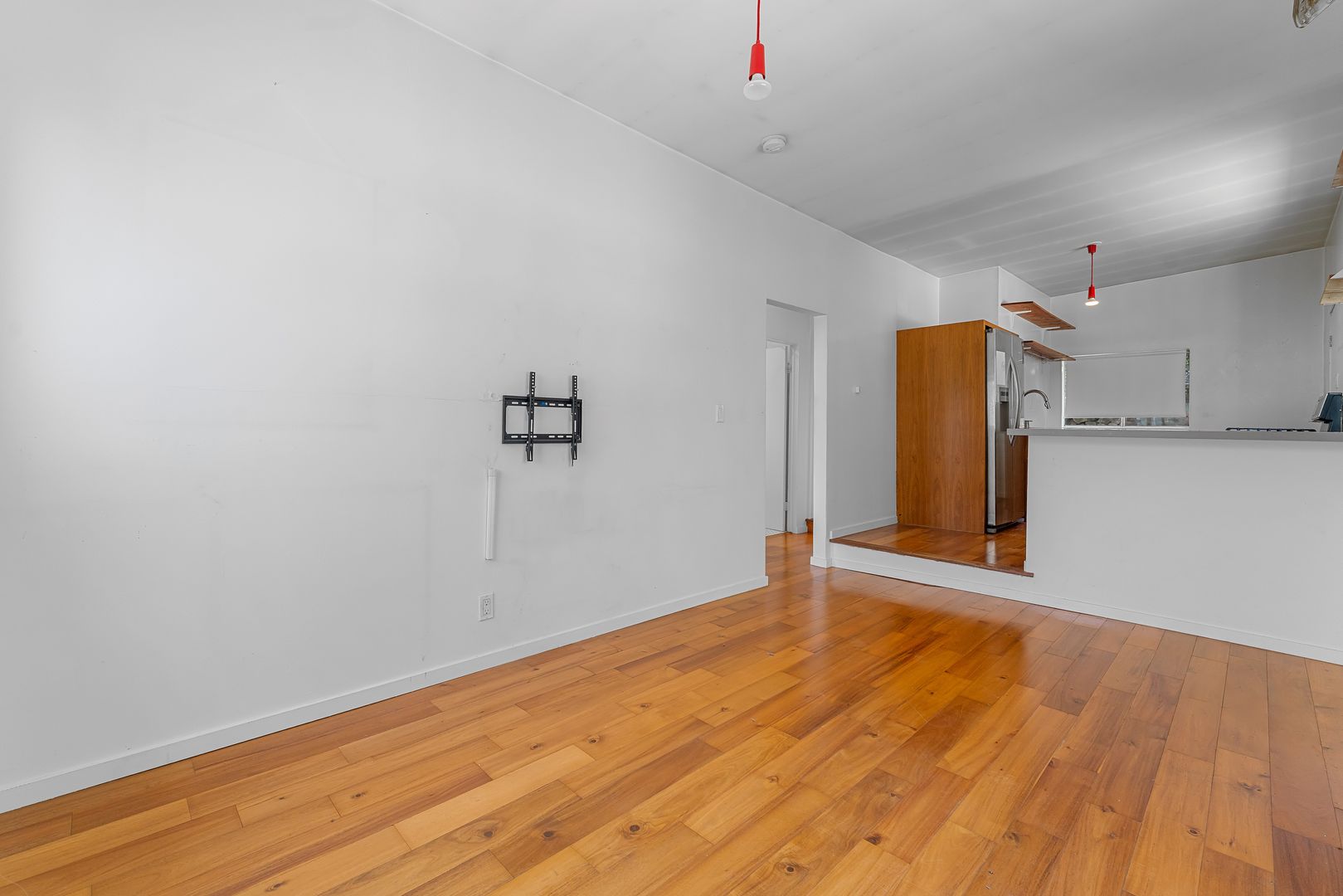 Los Angeles Condo: 2262 Duane Street
