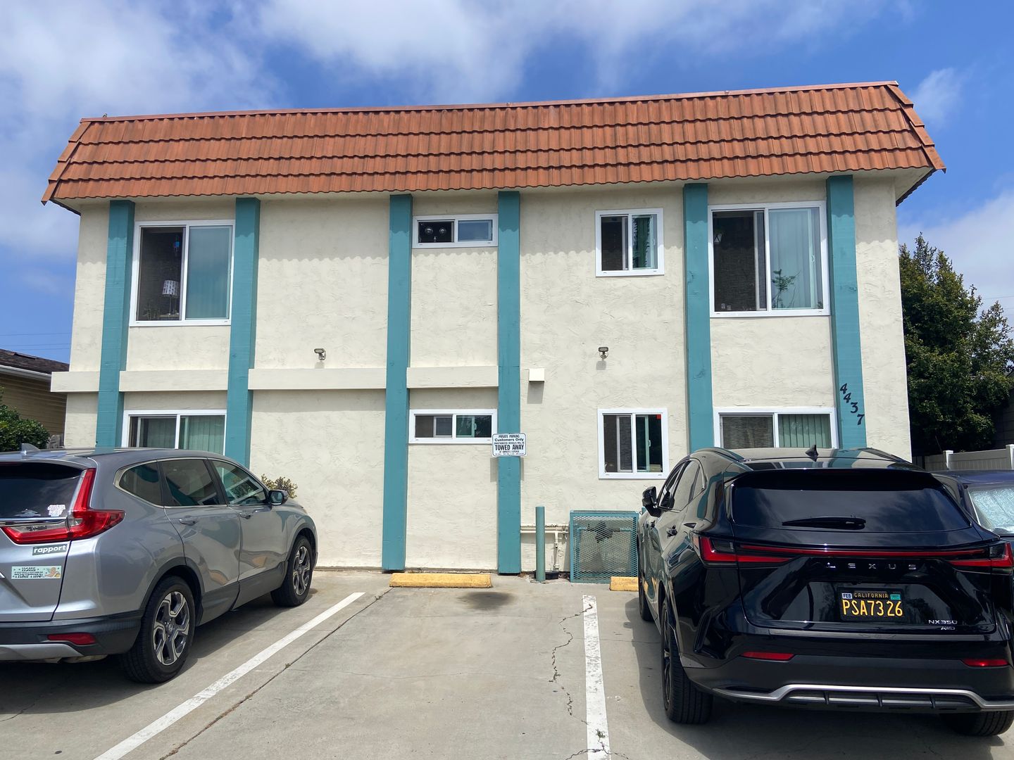 San Diego Condo: 4437 McClintock Street