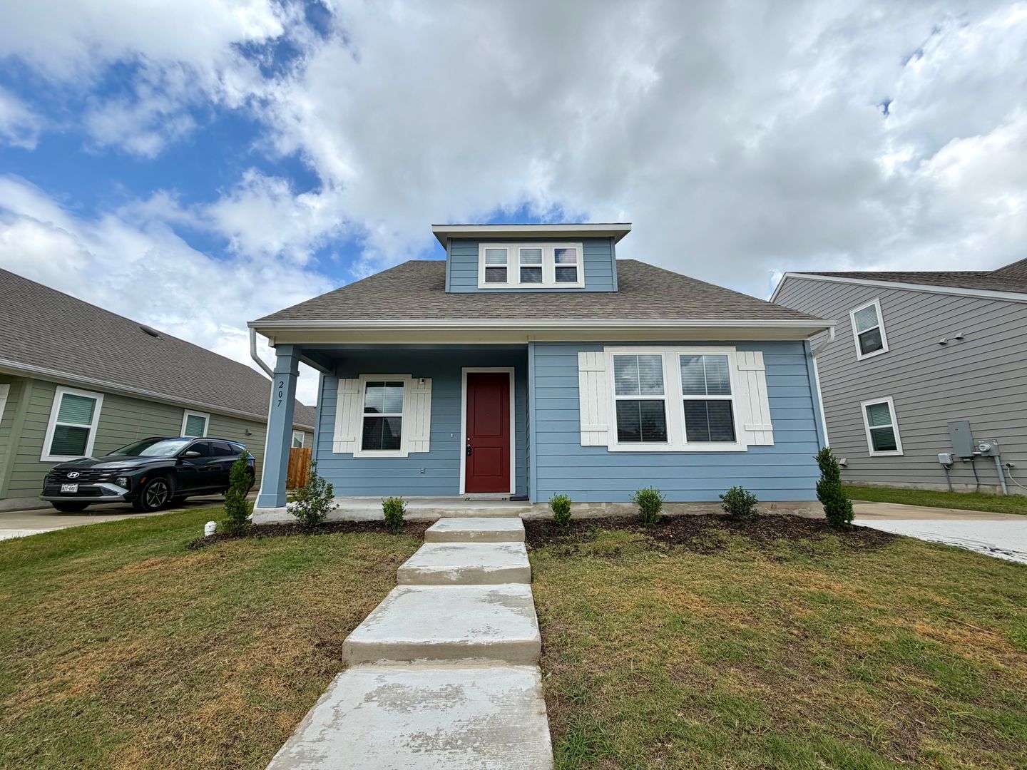Taylor House: 207 Cherry Blossom Lane