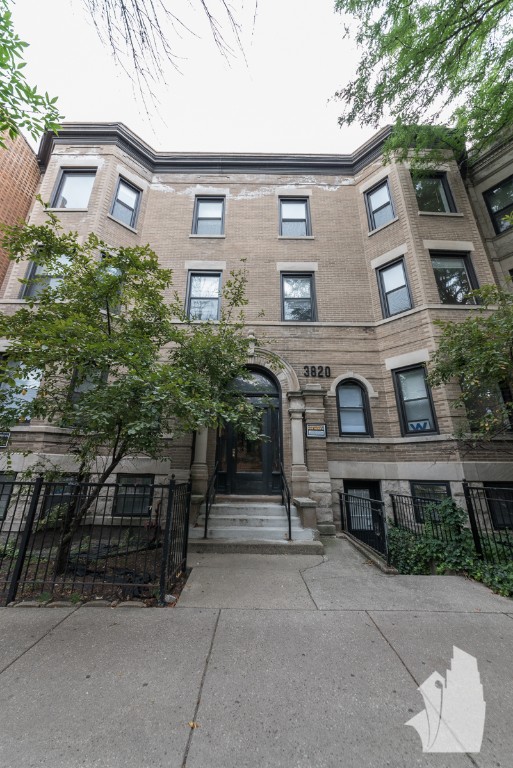 Chicago Condo: 3818 North Sheffield Avenue