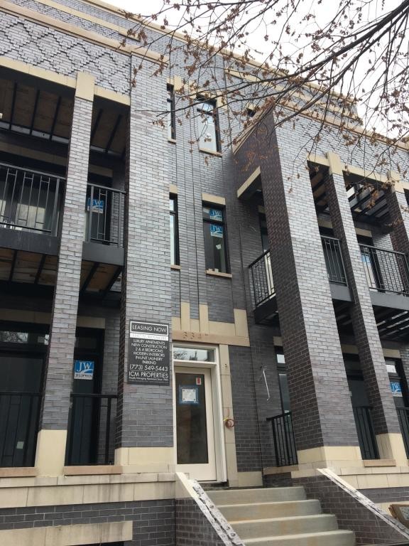 Chicago Condo: 3347 North Kenmore