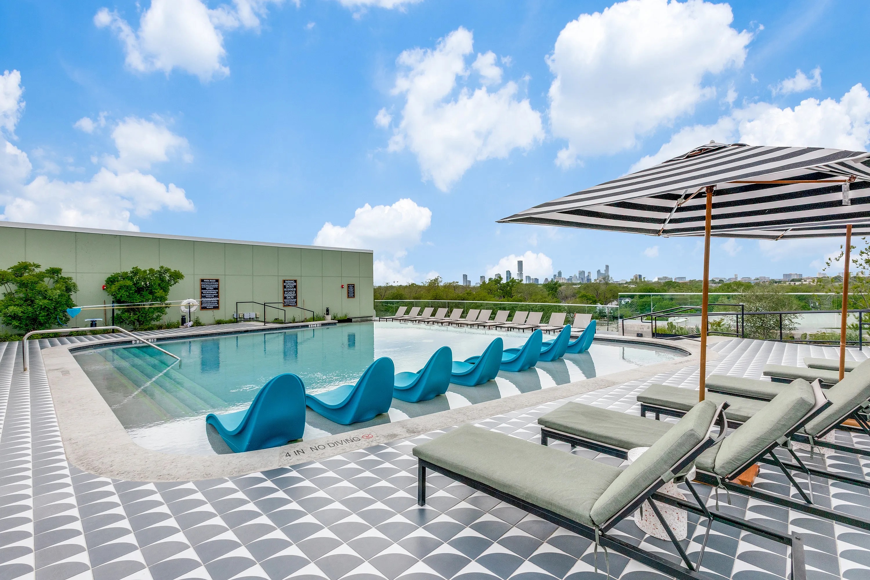 Austin Condo: 1011 Springdale Rd