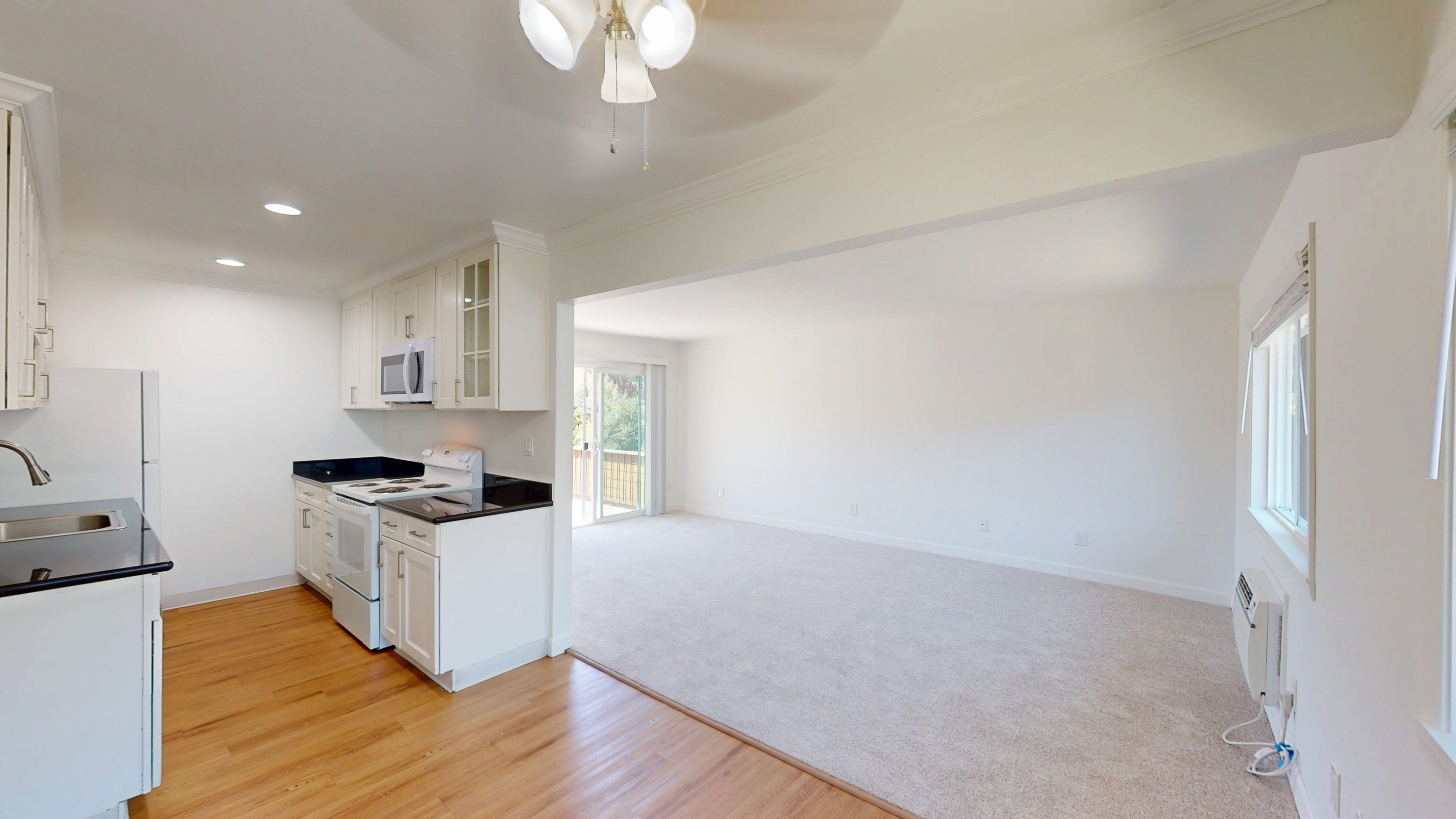 Novato Condo: 335 Enfrente Rd