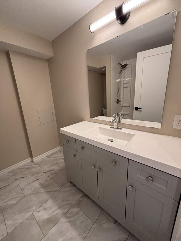 Ottawa Condo: 17 Canfield Road - 2