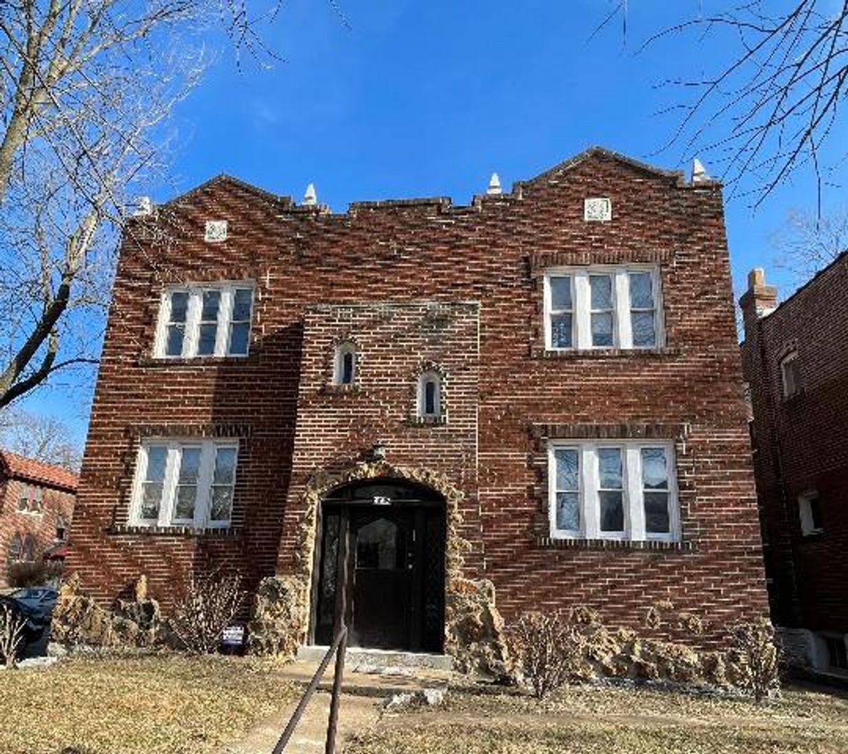 St. Louis Condo: 4557 Flad Ave.