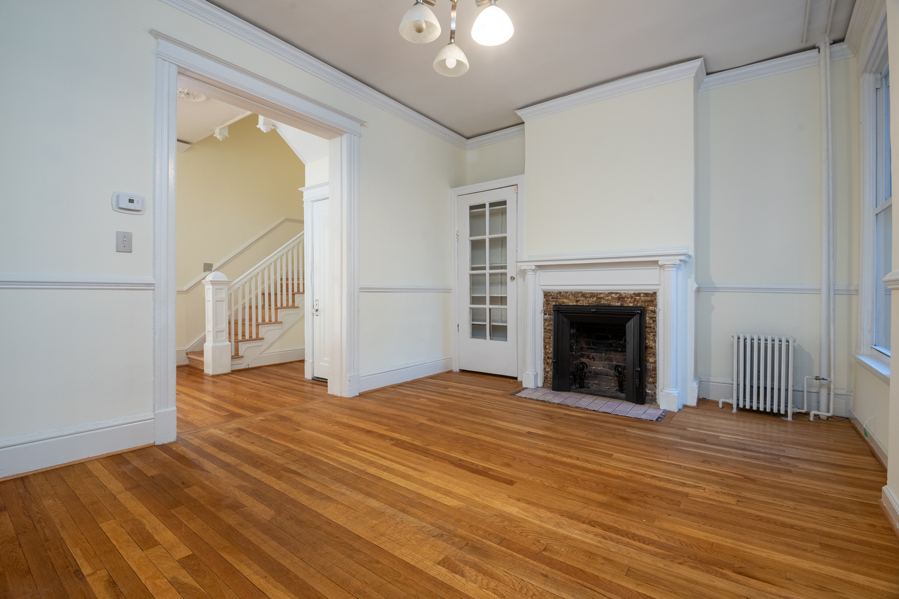 Washington House: 2476 Ontario Rd NW