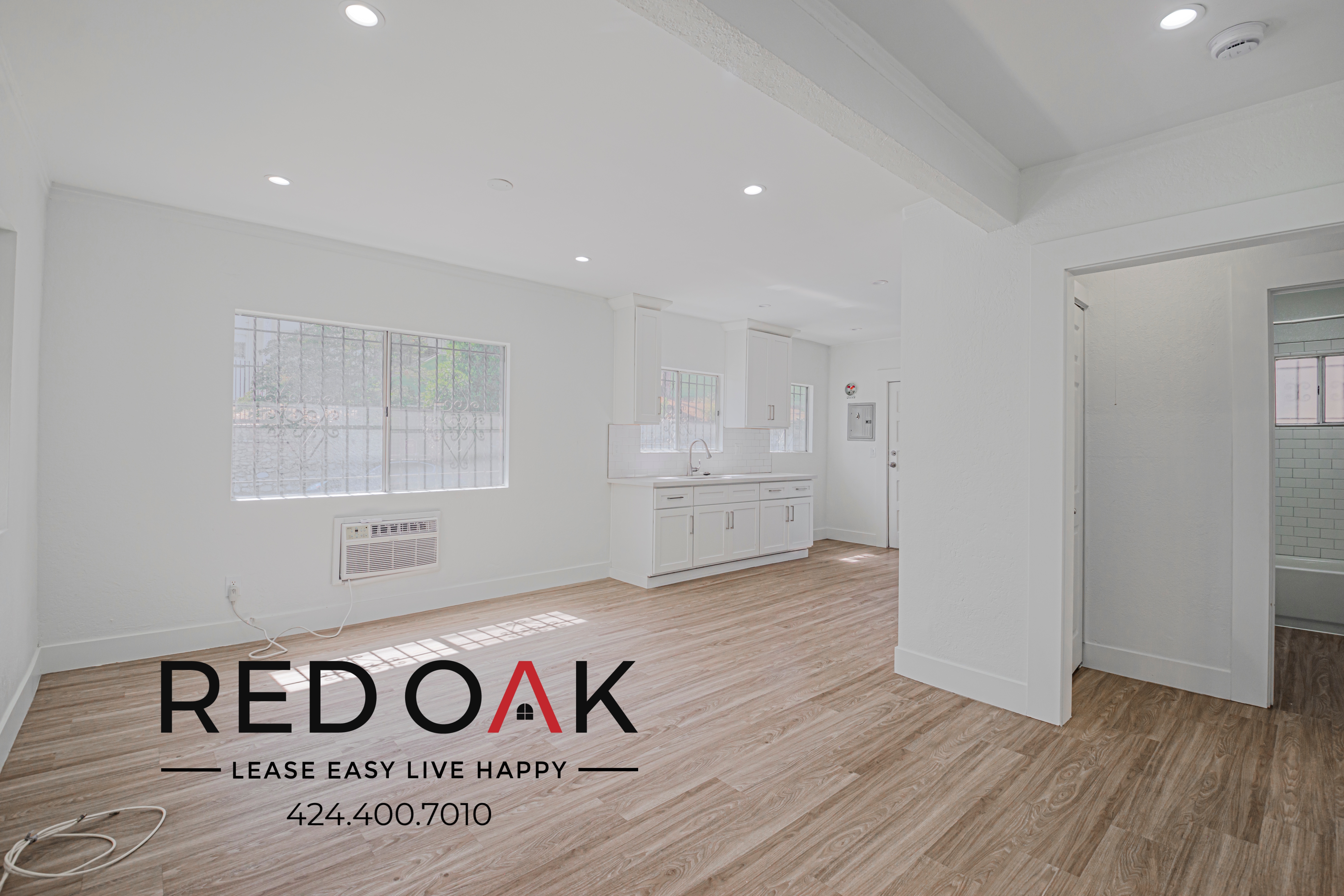Los Angeles Condo: 2410 LaSalle Ave