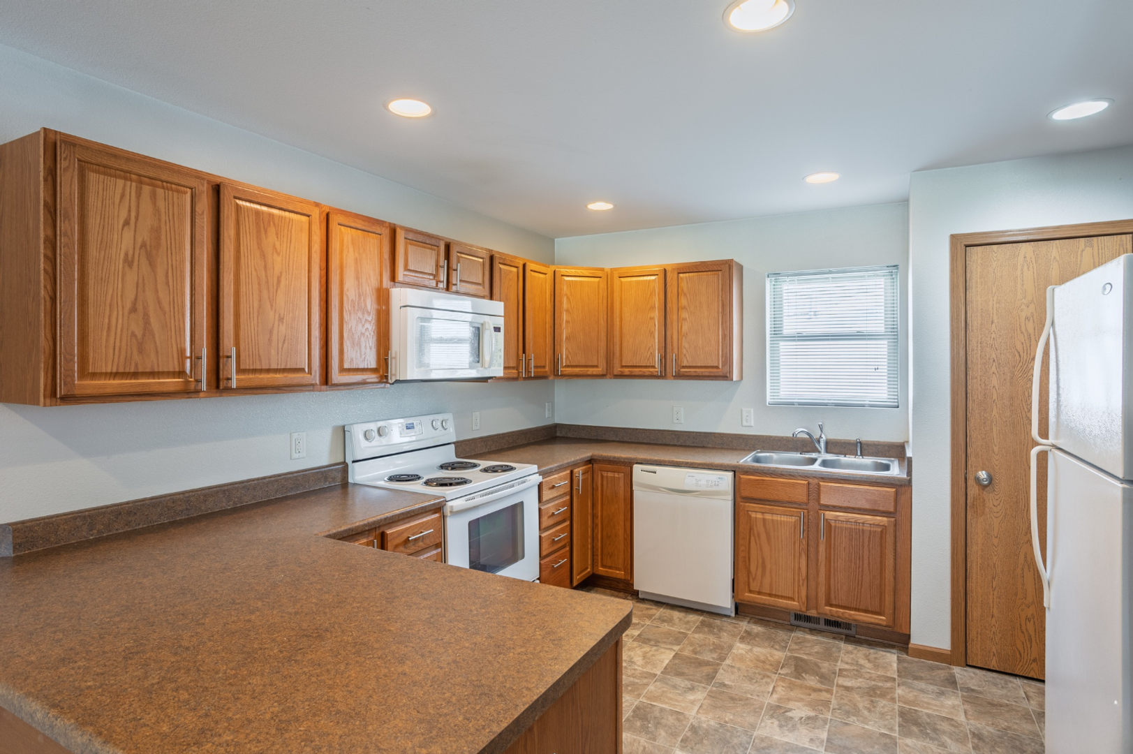 Dubuque Condo: 825 Hawkeye Drive