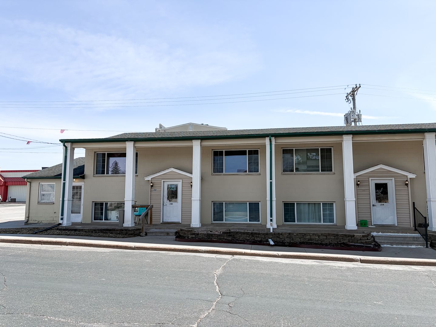 Stewartville Apartment: 105 Main St S
