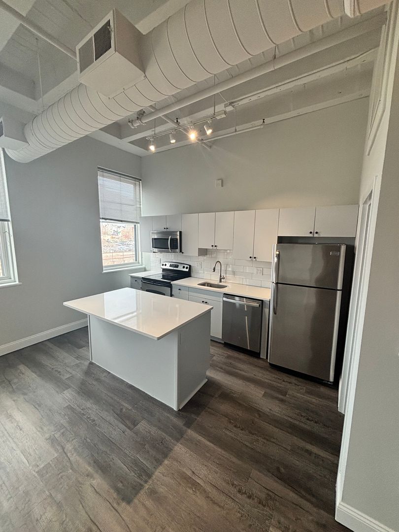 Lynn Condo: 24 Mount Vernon Street