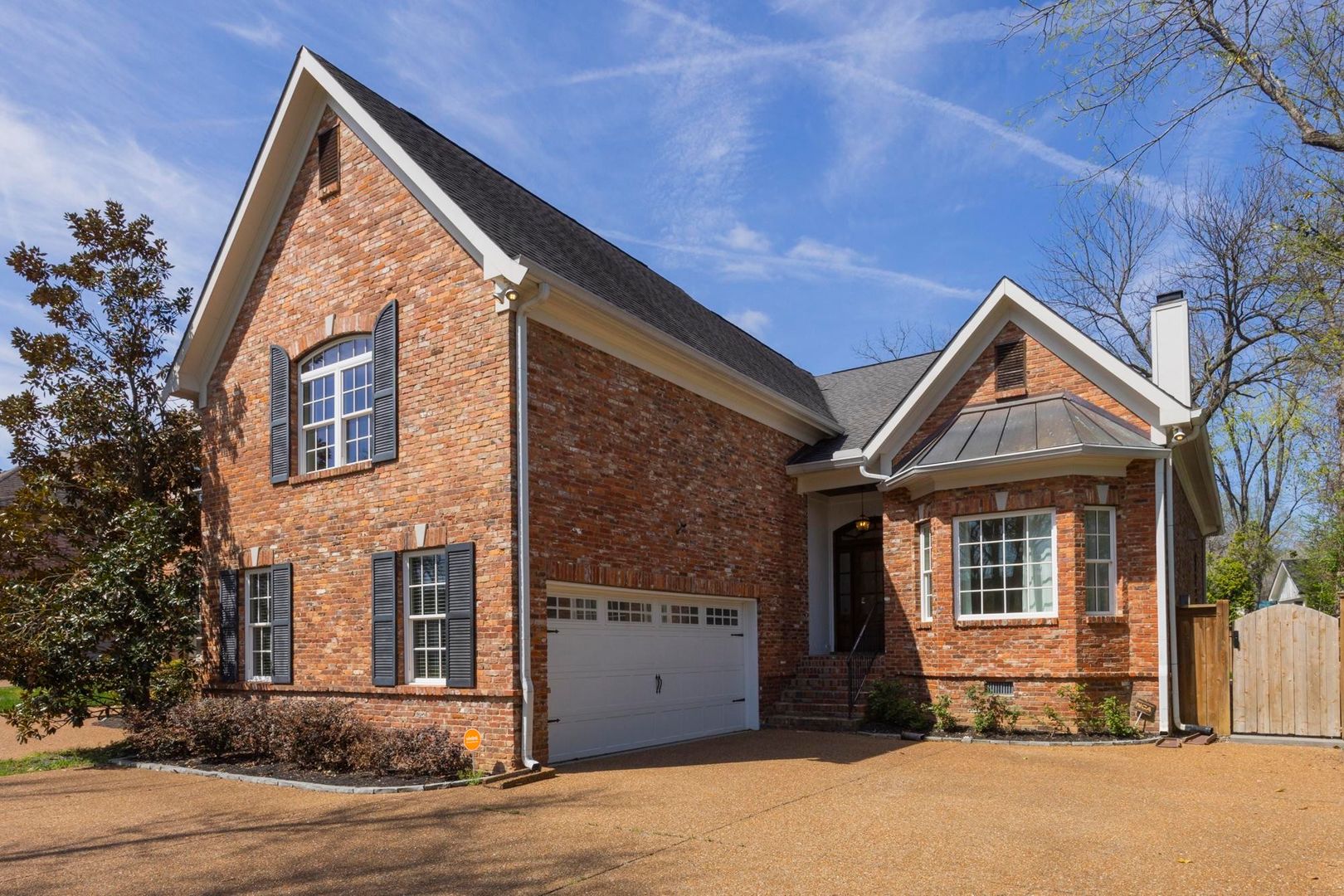 Nashville House: 5904 Old Harding Pike