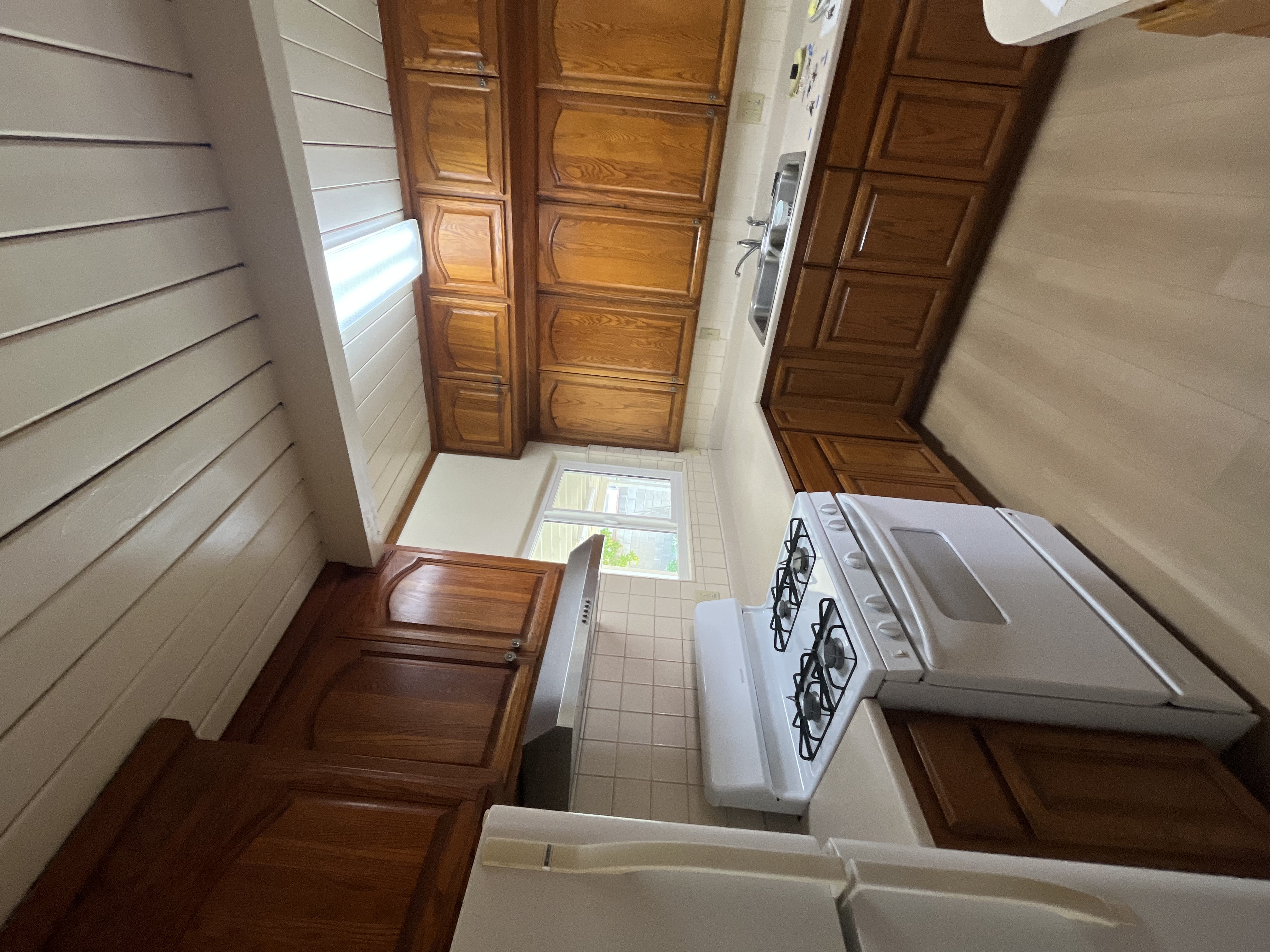 Panorama City House: 8039 Canaloupe Ave