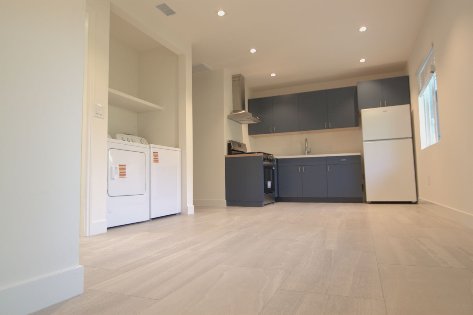 San Fernando Condo: 216 Harding Ave