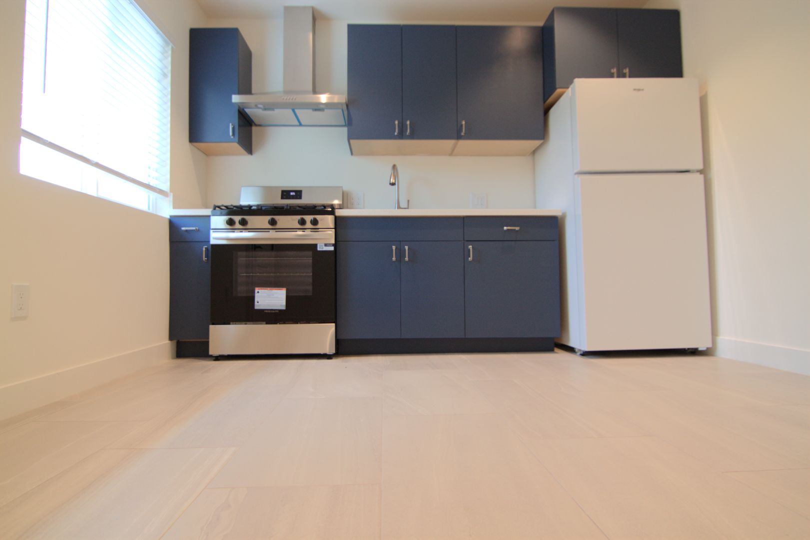 San Fernando Condo: 216 Harding Ave