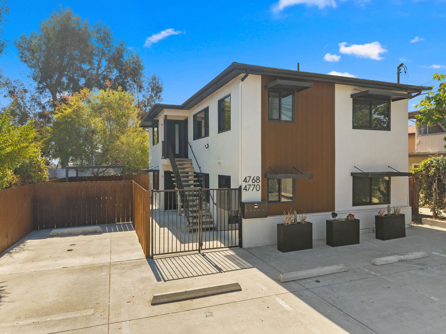 San Diego Condo: 4768 Arizona St