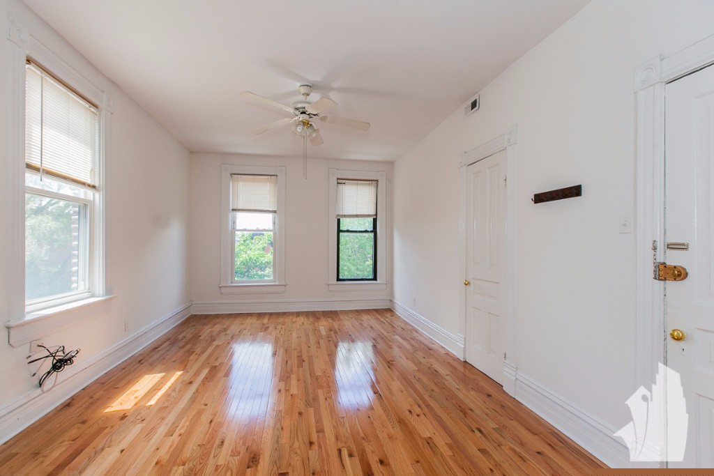 Chicago Condo: 2315 North Southport Avenue