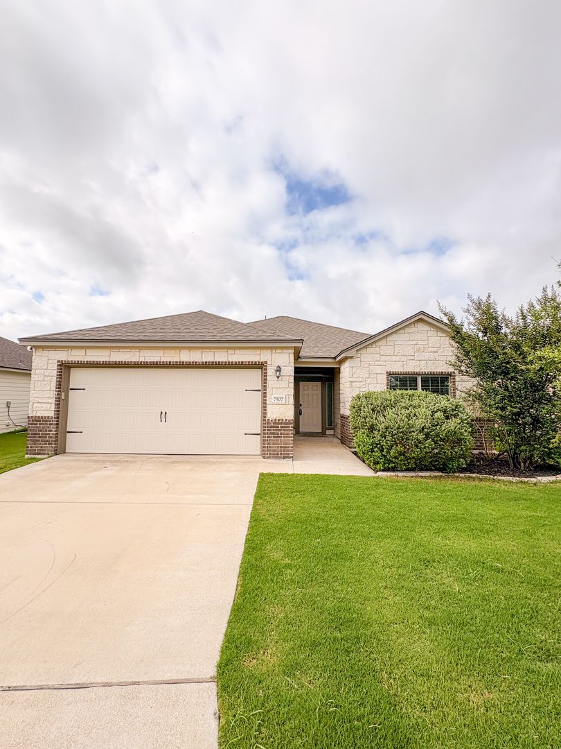 Temple House: 7507 Park Mdw